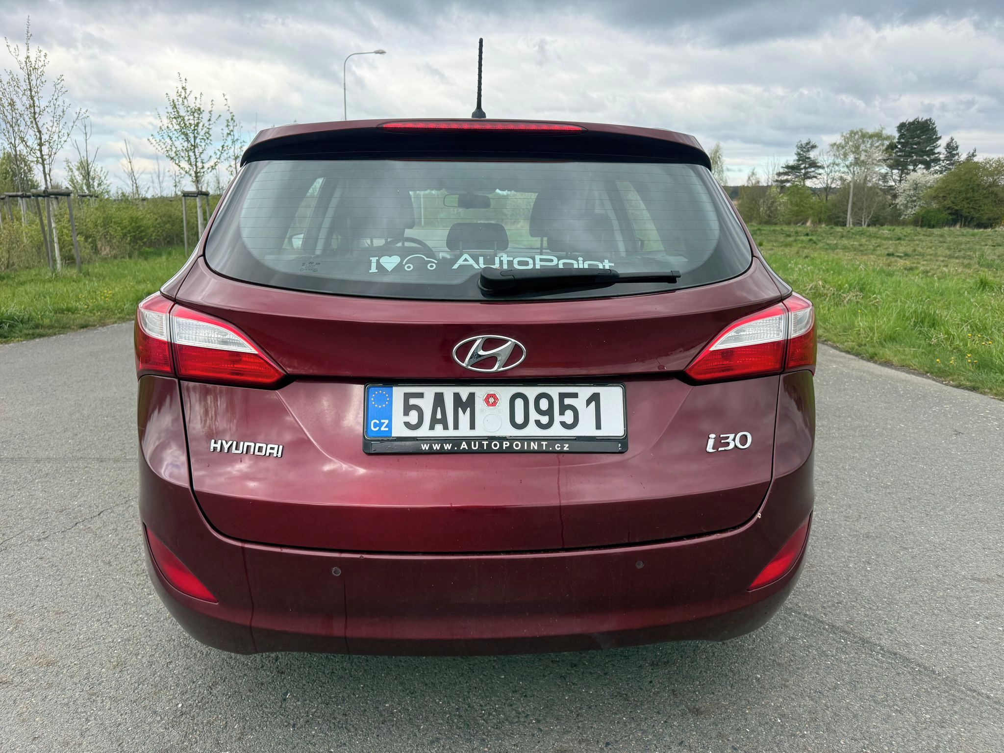 Hyundai i30, COMFORT 1,6 81 kW - fotka 4
