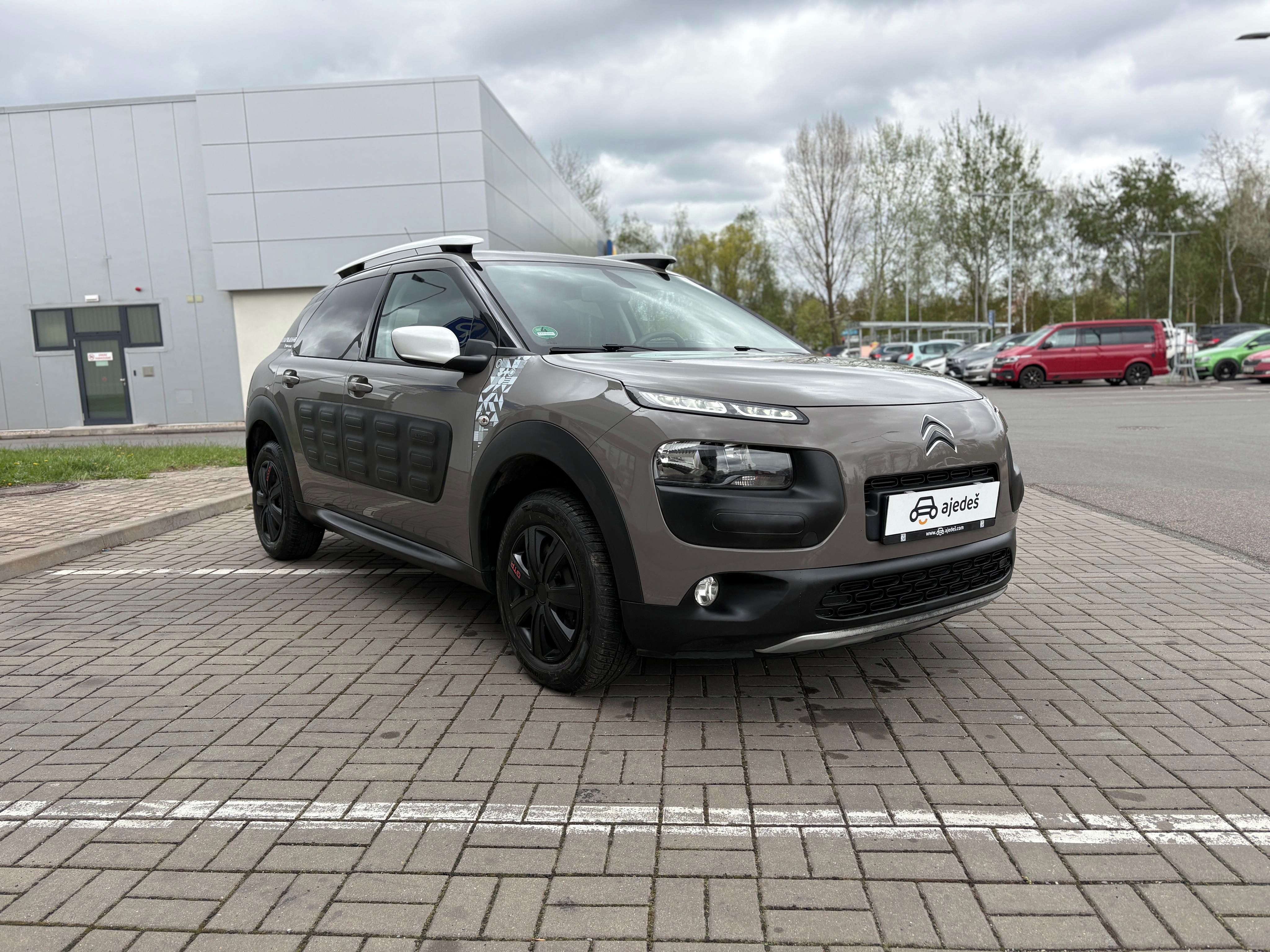 Citroën C4, Cactus 1.6 BlueHDI/RipCurl/ČR - fotka 4