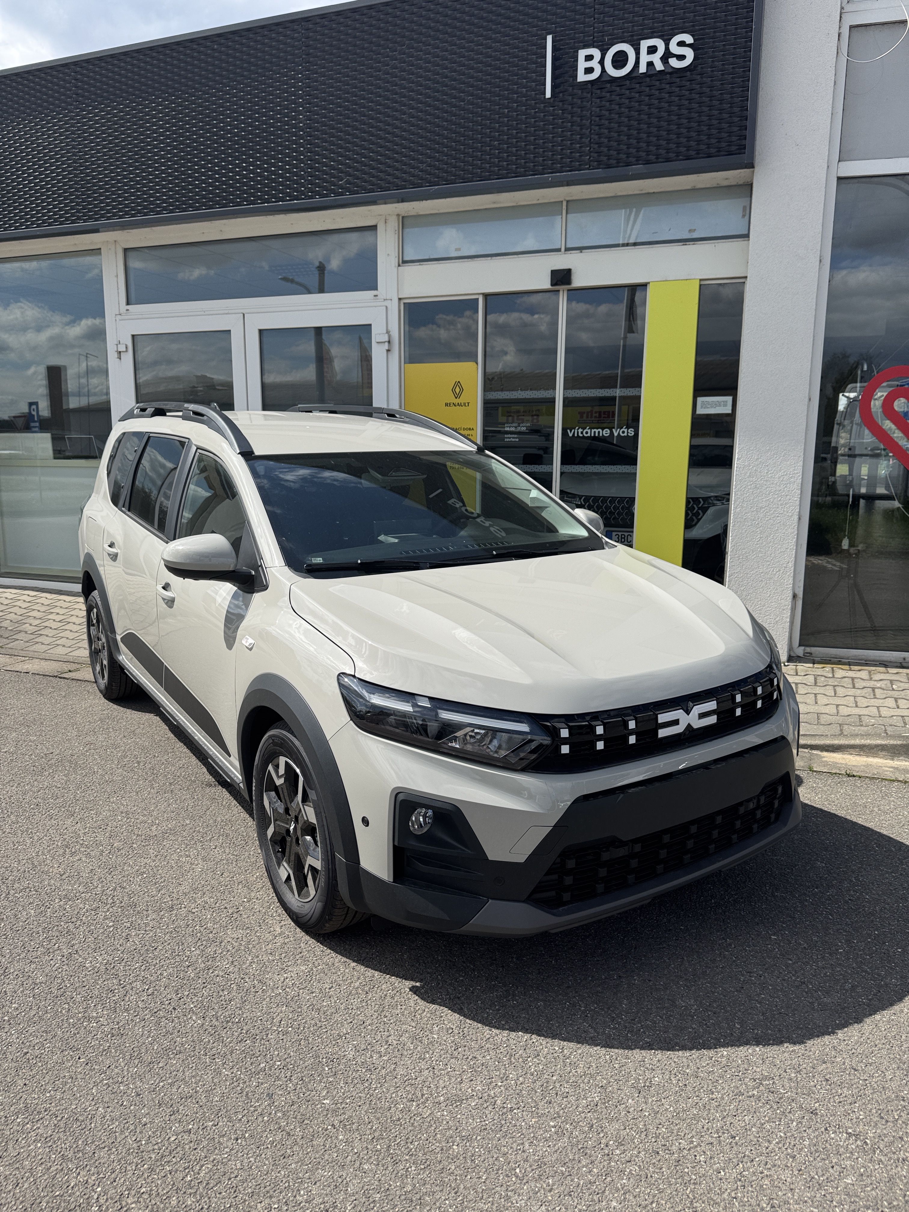 Dacia Jogger, Journey Eco-G 120 auto 7 míst - fotka 2