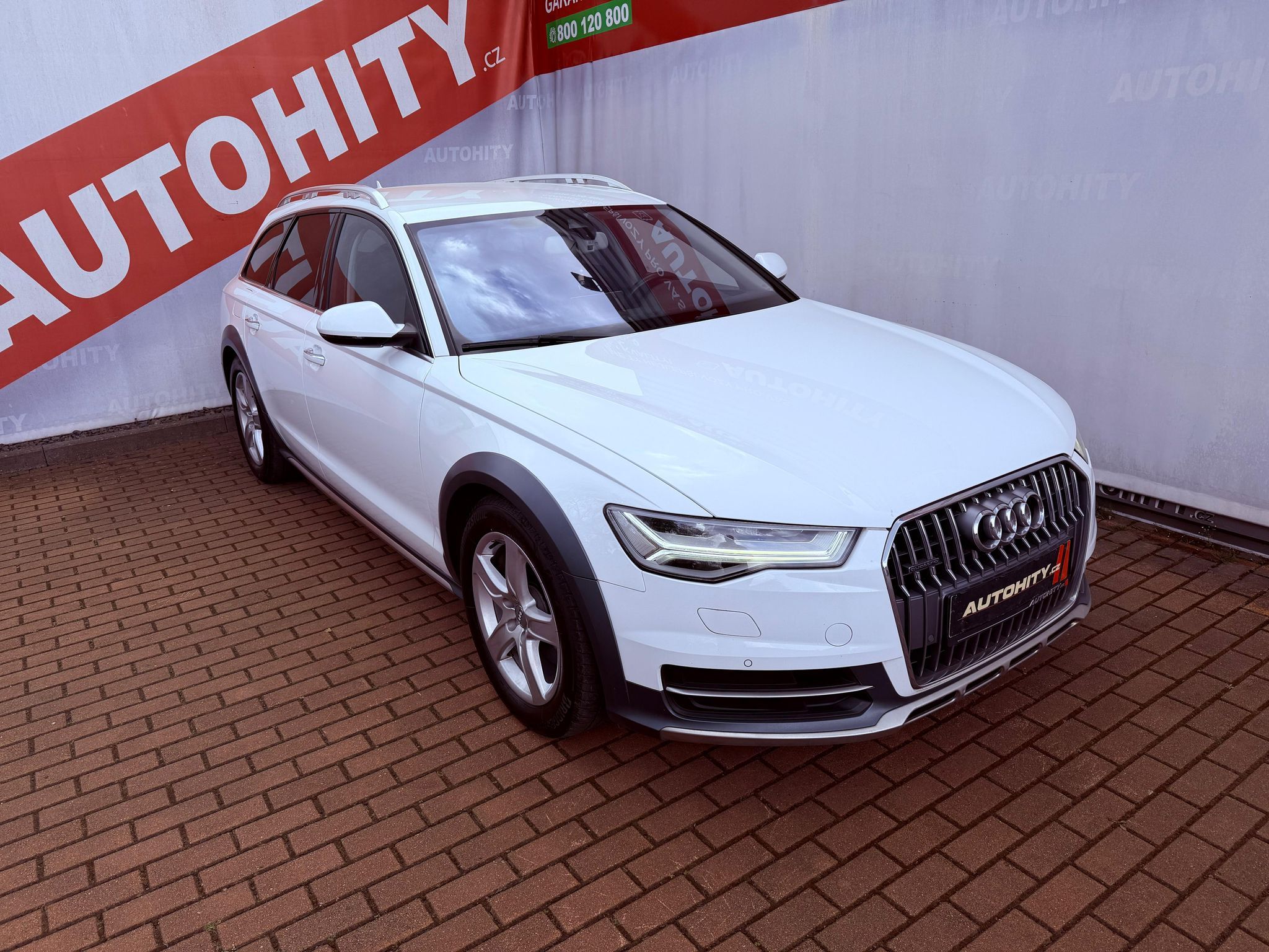 Audi A6, 3.0 TDi Allroad Quattro,ČR,1.M - fotka 5