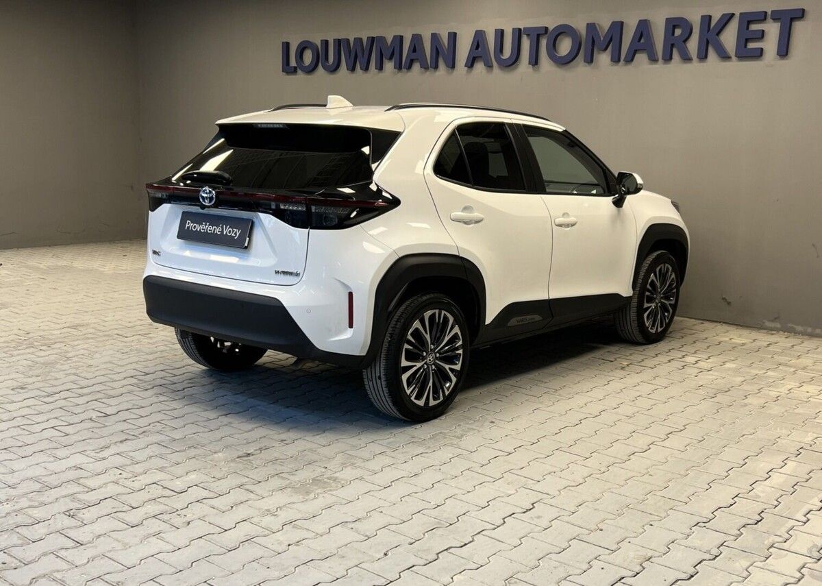 Toyota Yaris Cross, 1,5 Hybrid AT Executive - fotka 2