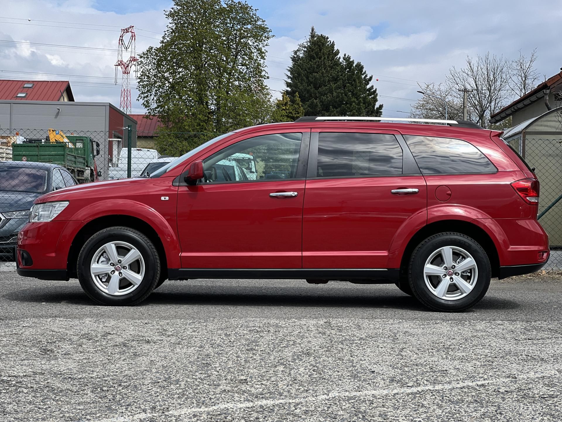 Fiat Freemont, 2.0MJT 4x4 AUTOMAT 7MÍST KŮŽE - fotka 4