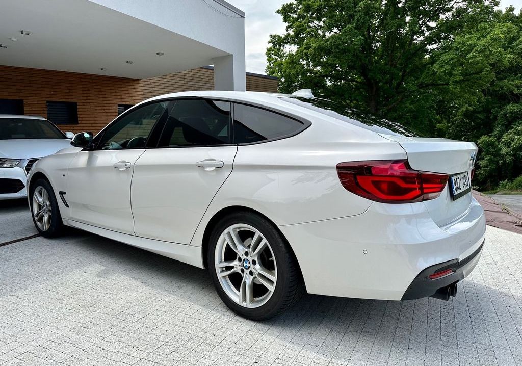 BMW Řada 3, 320d GT xDrive - fotka 2