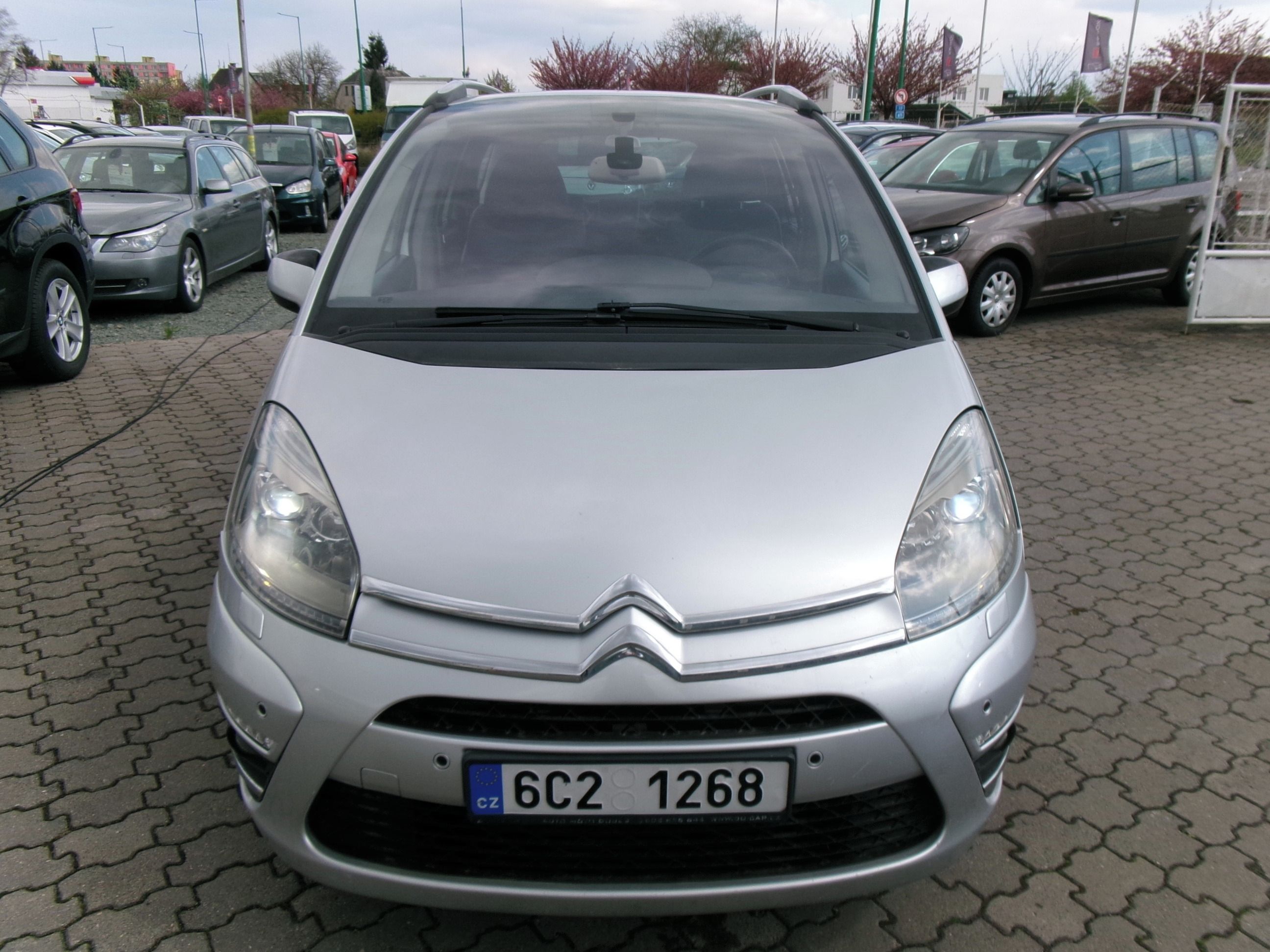 Citroën Grand C4 Picasso, 2.0HDi,Exclusive,7 míst - fotka 2