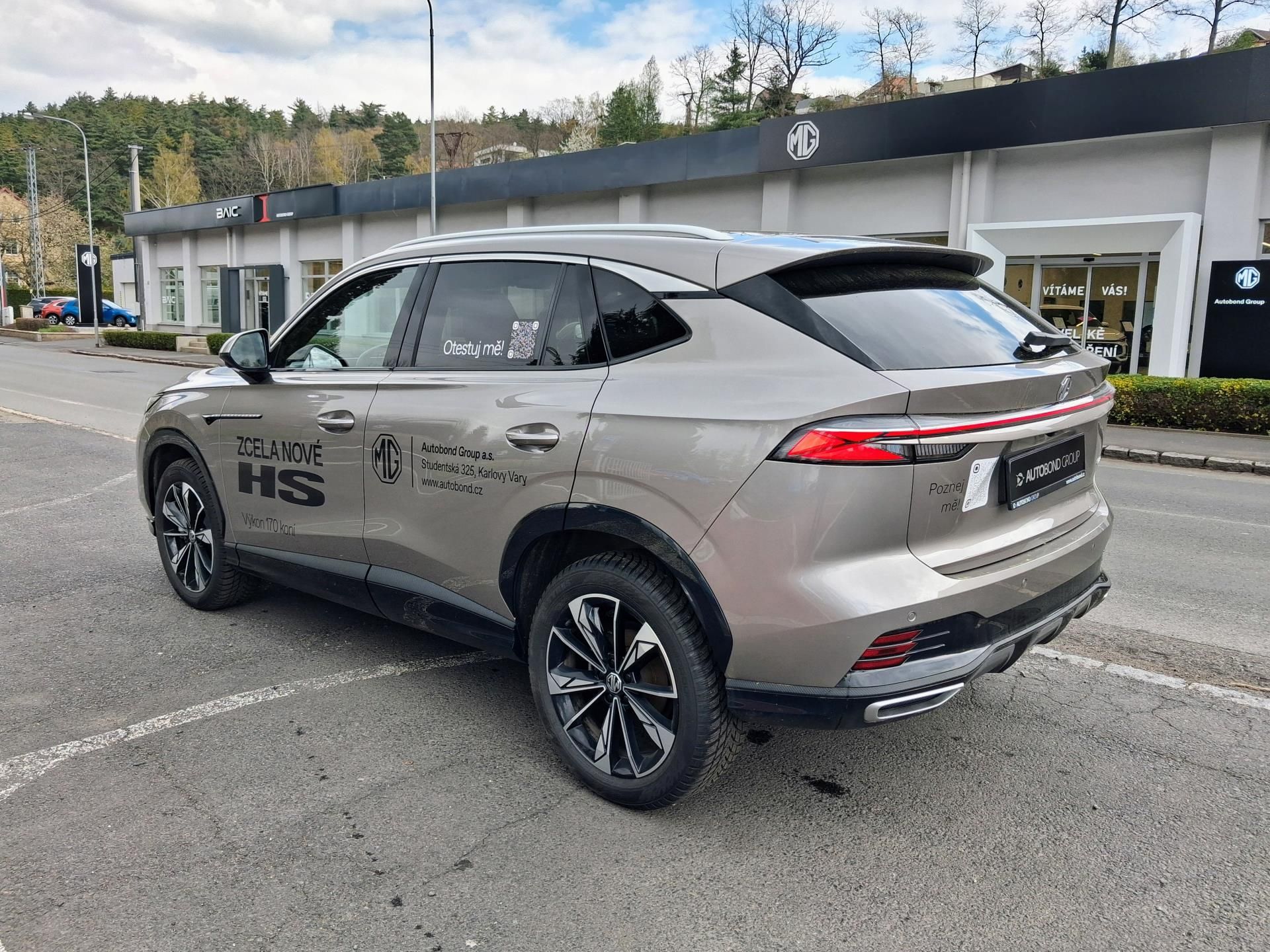 MG HS, EXCLUSIVE 1.5T 125kW 4×2 7DCT - fotka 5