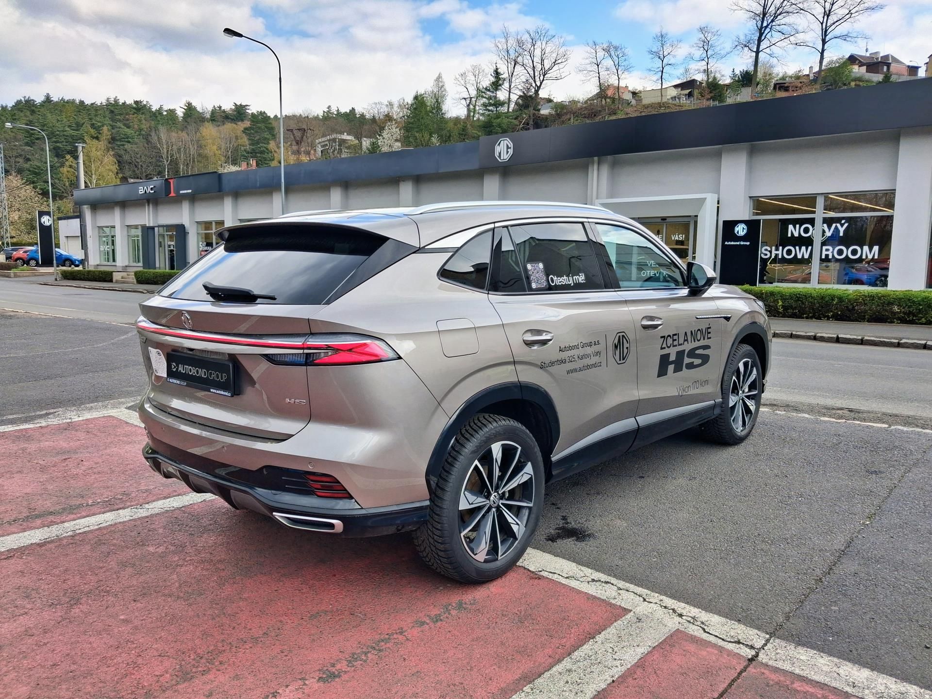 MG HS, EXCLUSIVE 1.5T 125kW 4×2 7DCT - fotka 6