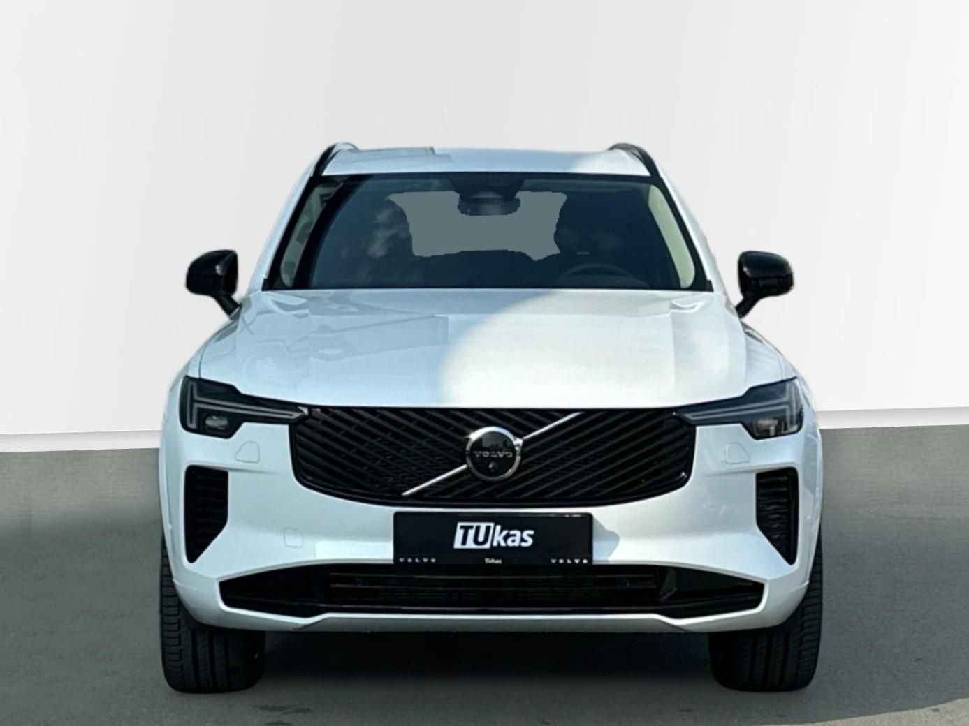 Volvo XC90, 2.0B5 184kW 4x4  PLUS DARK - fotka 3
