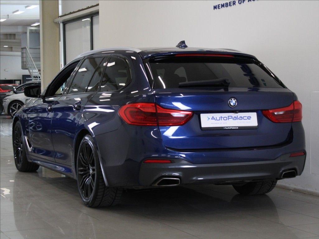 BMW Řada 5, 3,0 530xD M-Paket Paměť TAŽNÉ - fotka 3