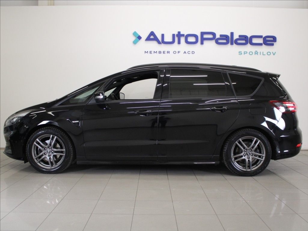 Ford S-MAX, 2,5 HEV 140kW ST-Line 1.maj.ČR - fotka 5