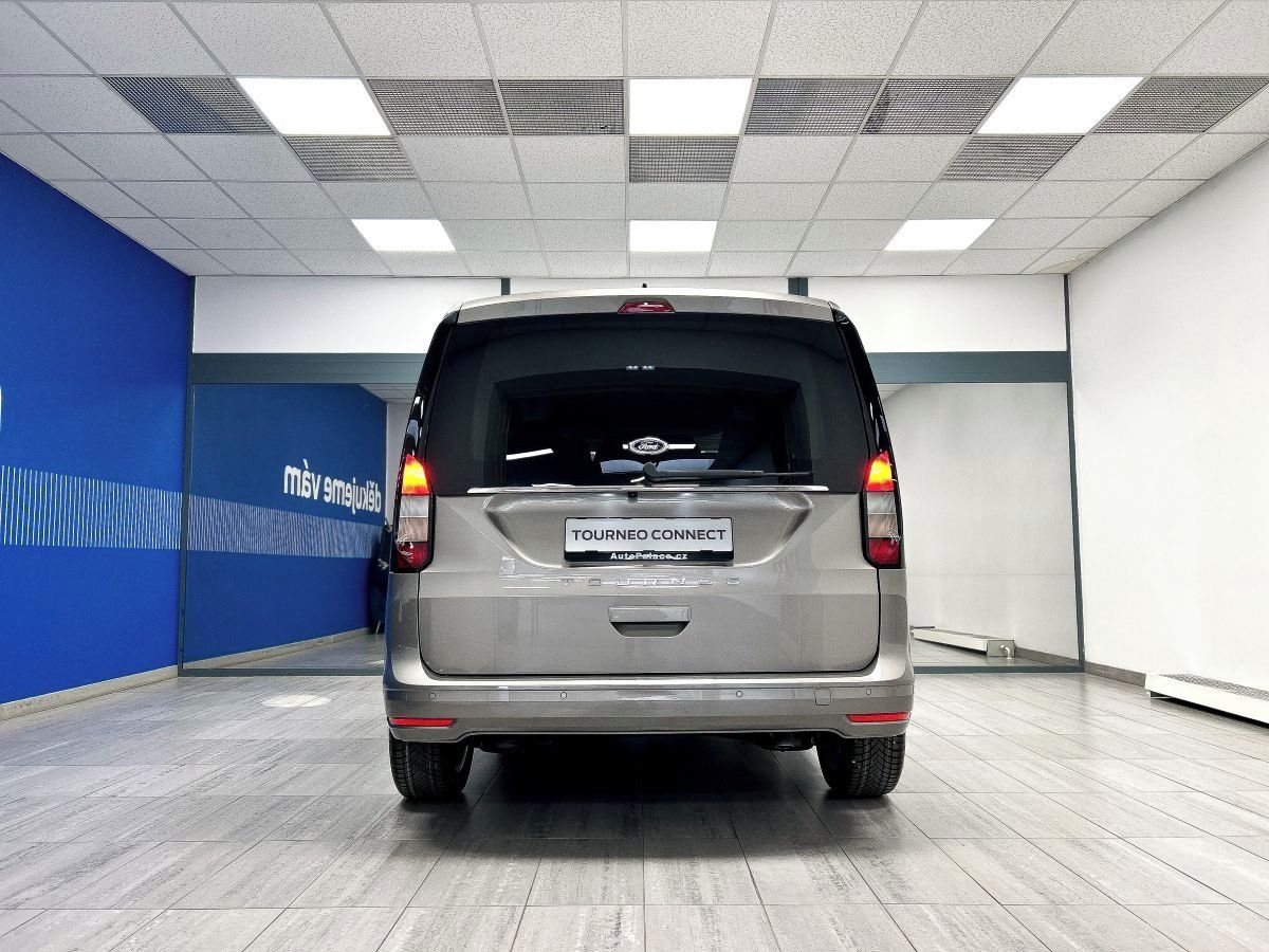 Ford Tourneo Connect, 2.0 EcoBlue Titanium L1 - fotka 4