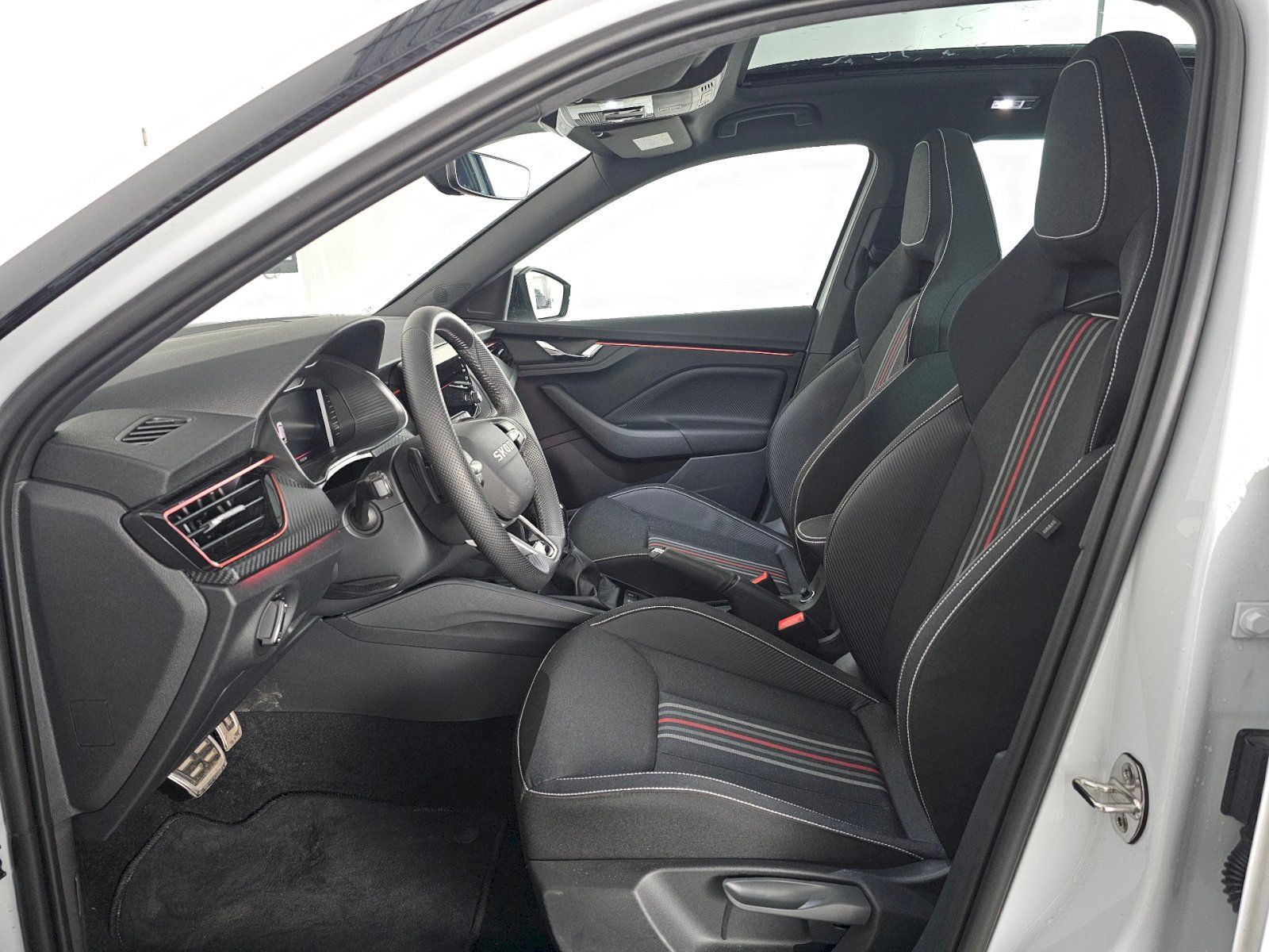 Škoda Kamiq, 1.0TSI 85kW DSG MONTE CARLO TA - fotka 6