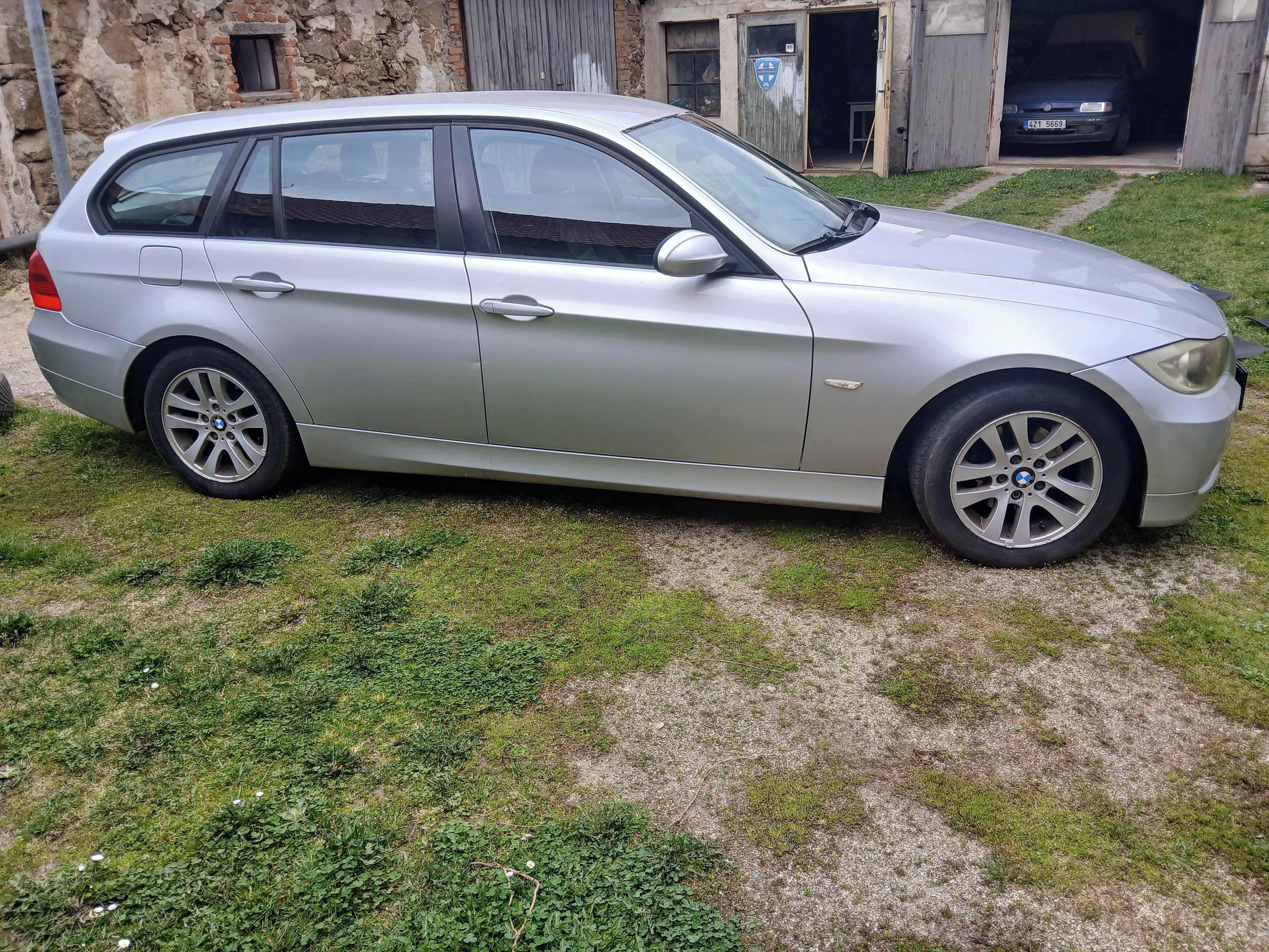 BMW Řada 3 - fotka 3
