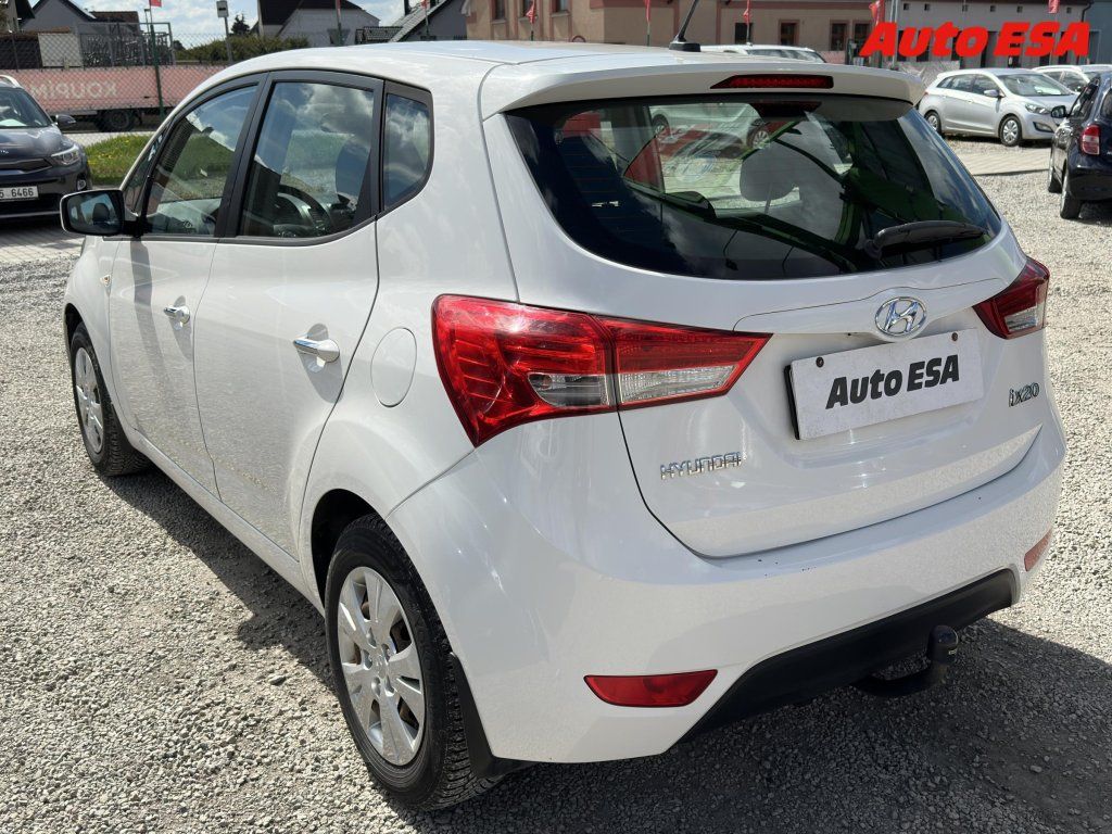 Hyundai ix20, 1.6i,ČR - fotka 6