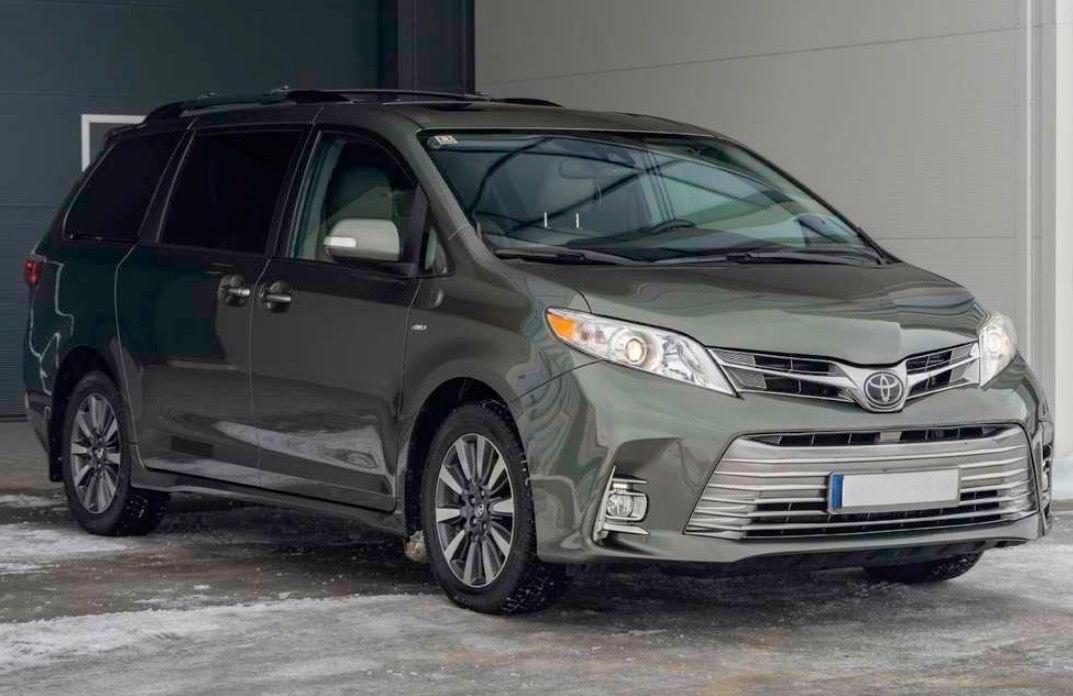 Toyota Sienna, 3.5L 4x4 XLE - fotka 3