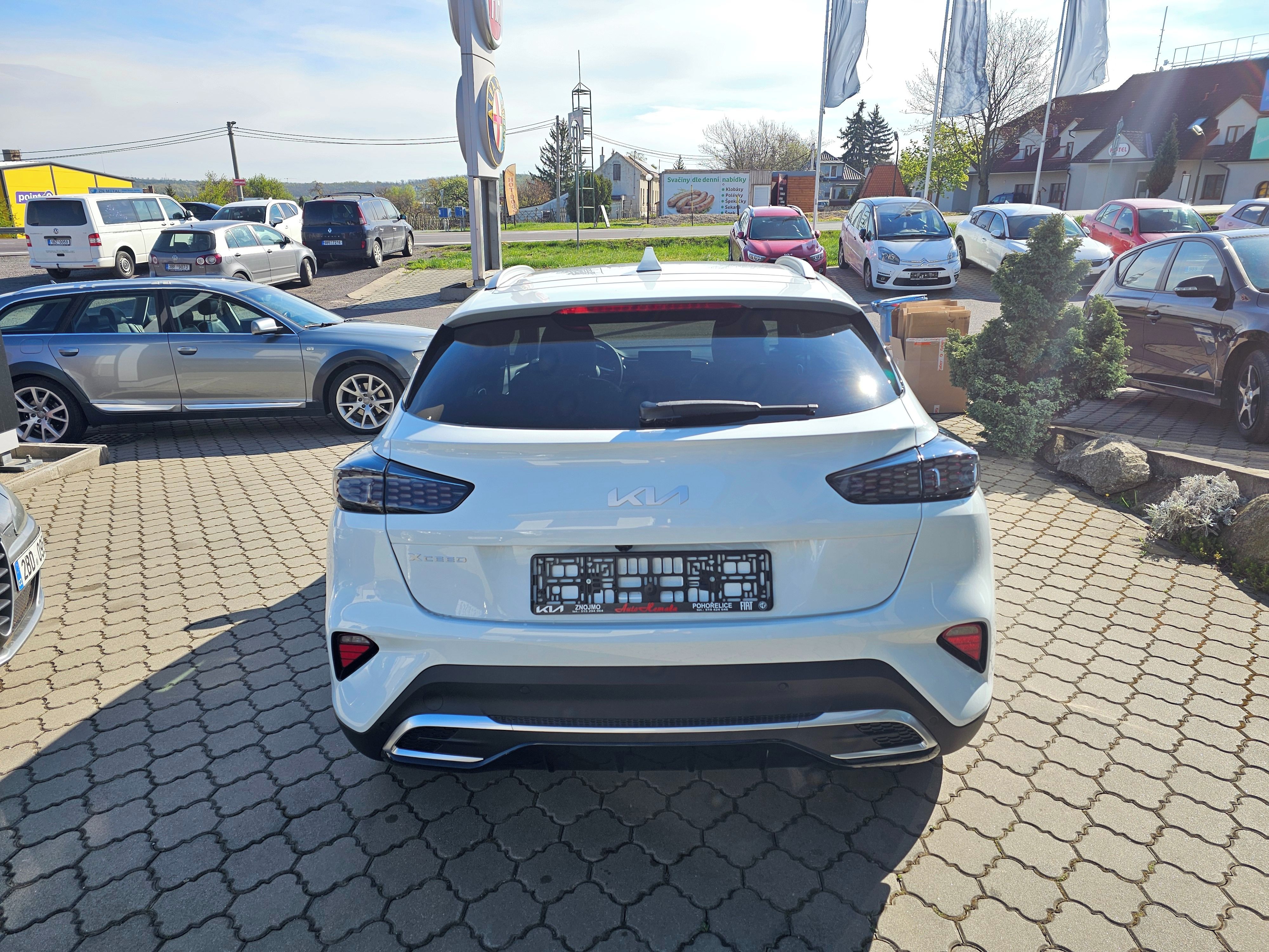 Kia XCee´d, 1,6 T-GDi Steel Edition - fotka 4