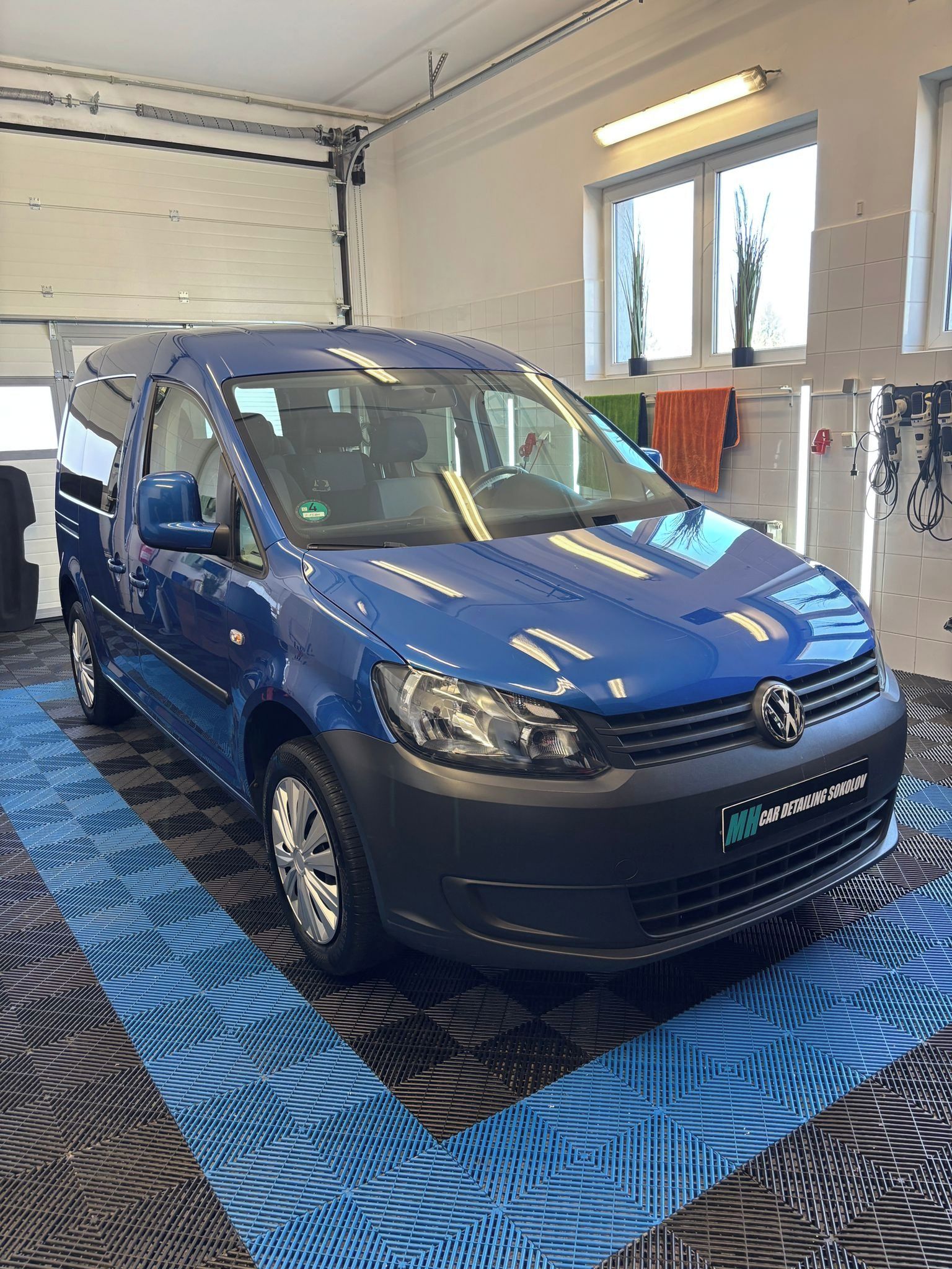 Volkswagen Caddy, 7 mistna plny servis záruka - fotka 2