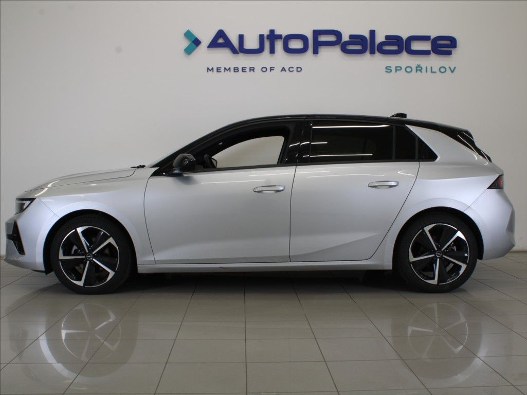 Opel Astra, 1,2 Turbo 130k. 8AT GS 18tkm. - fotka 5