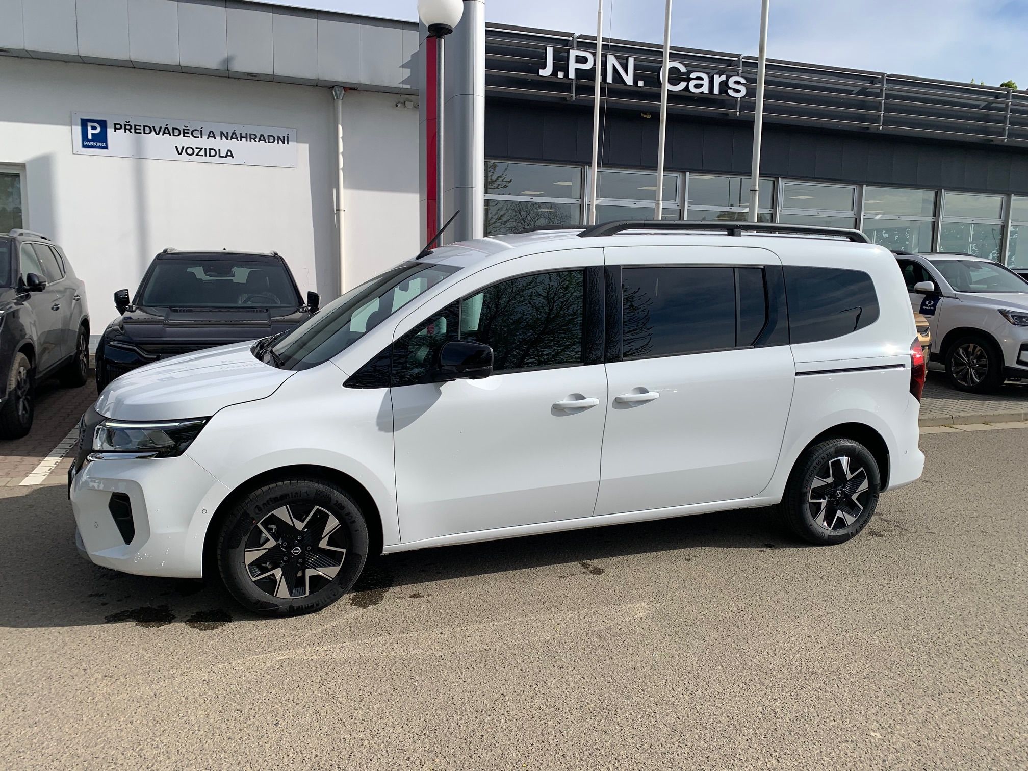 Nissan Townstar, COMBI L2 1.3DIG-T AT Tekna 7s - fotka 6