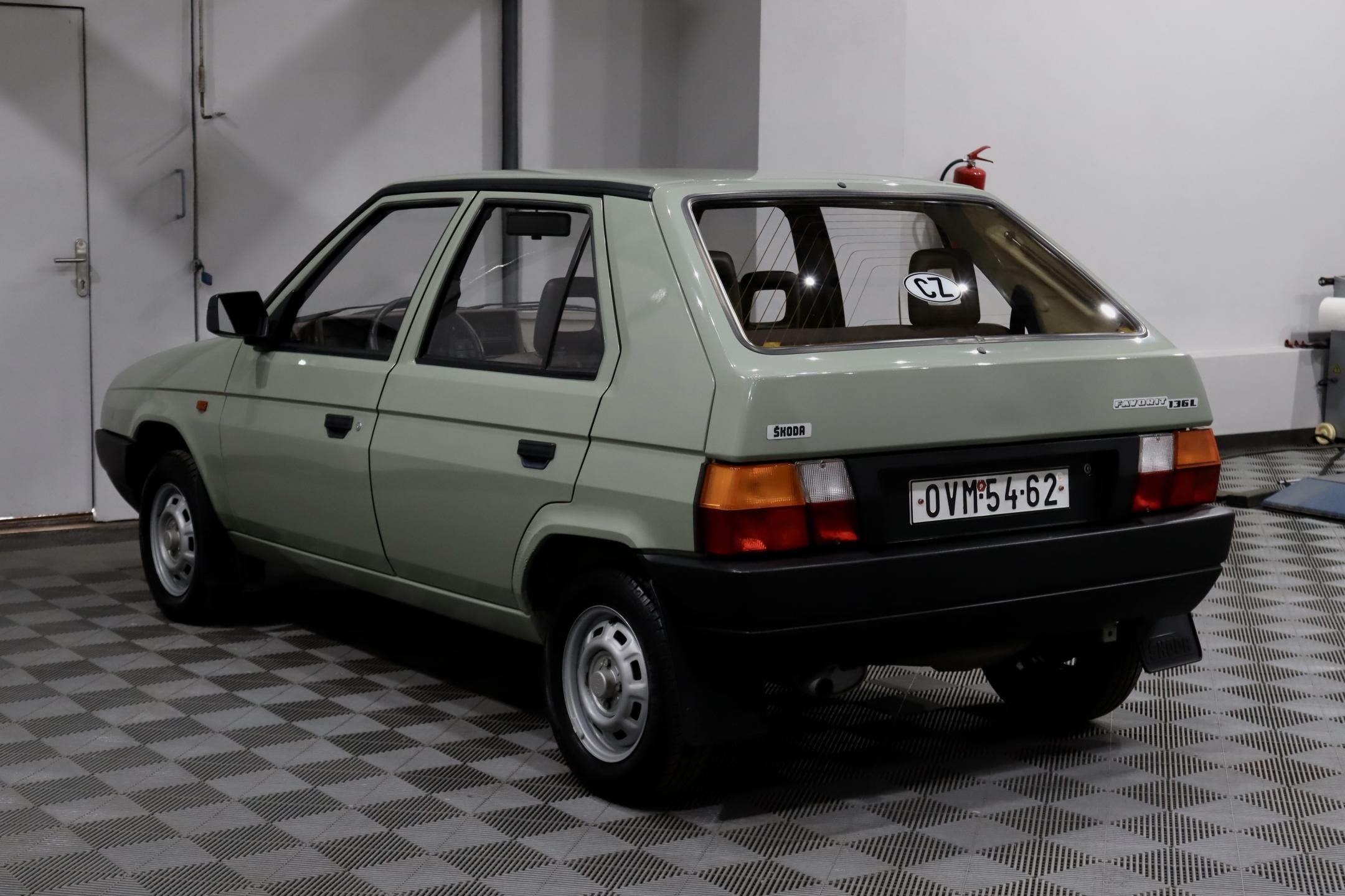Škoda Favorit, 1.3 46 kW 136 L - fotka 5