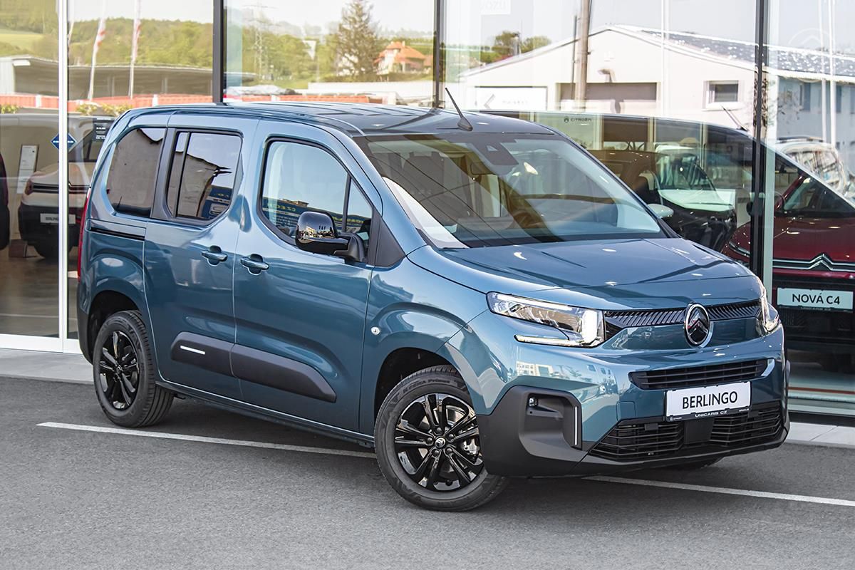 Citroën Berlingo, 1,2 PLUS benzín 110k + STYL - fotka 3