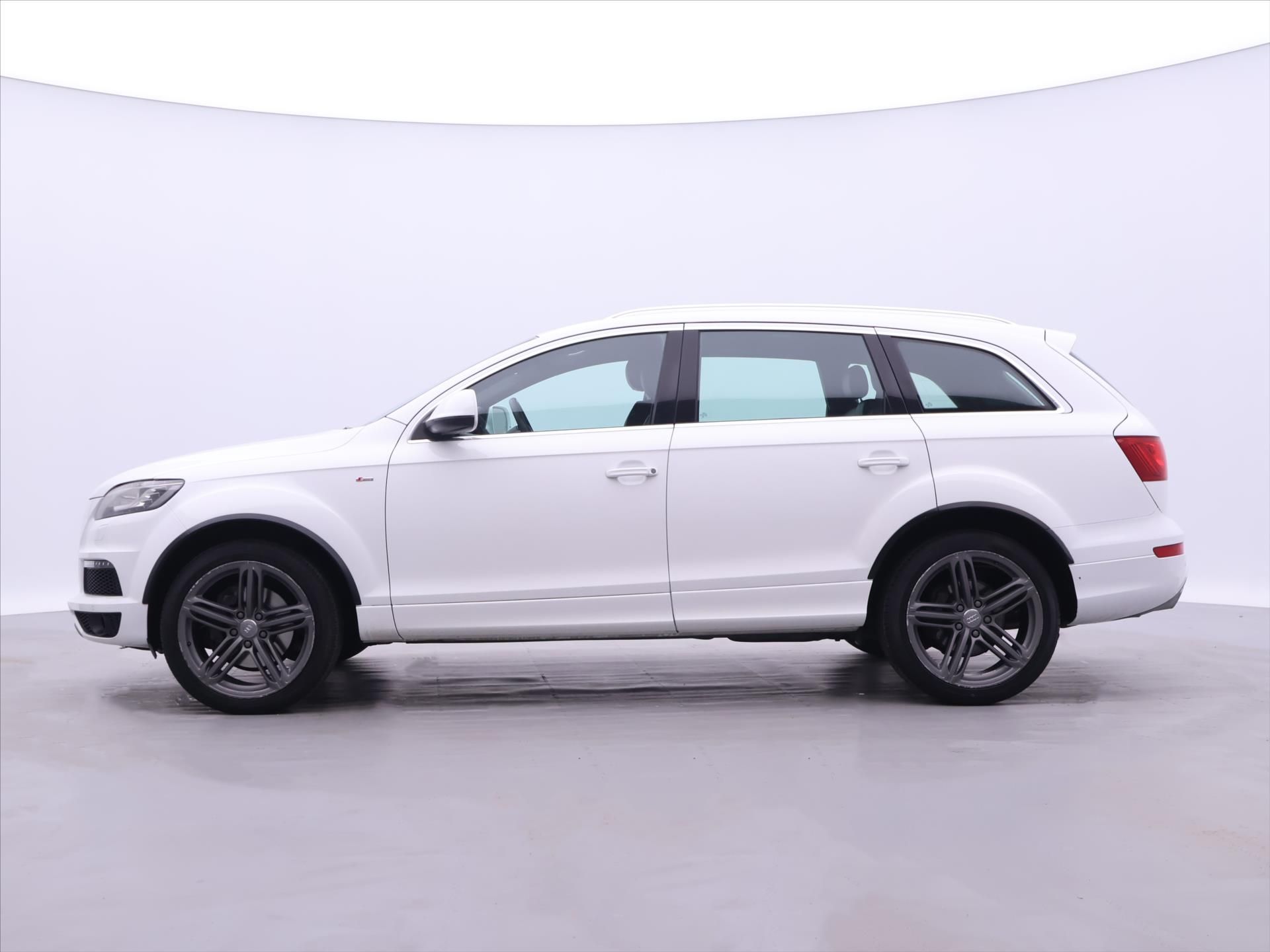 Audi Q7, 3,0 TDI 180kW S-LINE CZ 7 Míst - fotka 4