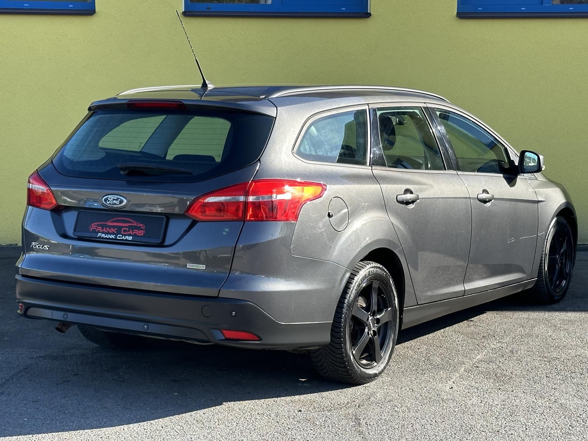 Ford Focus, KOMBI 1.0/92kW * 2.Maj. - fotka 3