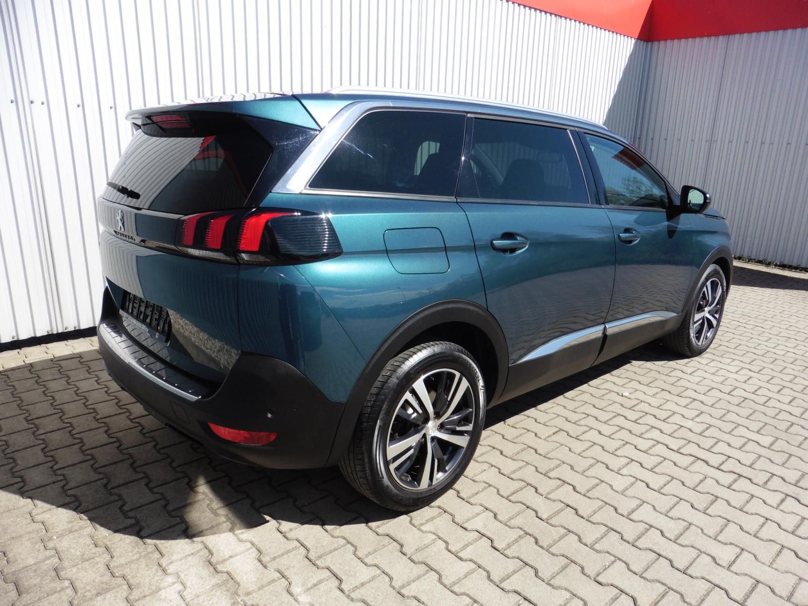 Peugeot 5008, 2.0 HDi Allure 7.míst Navi - fotka 3