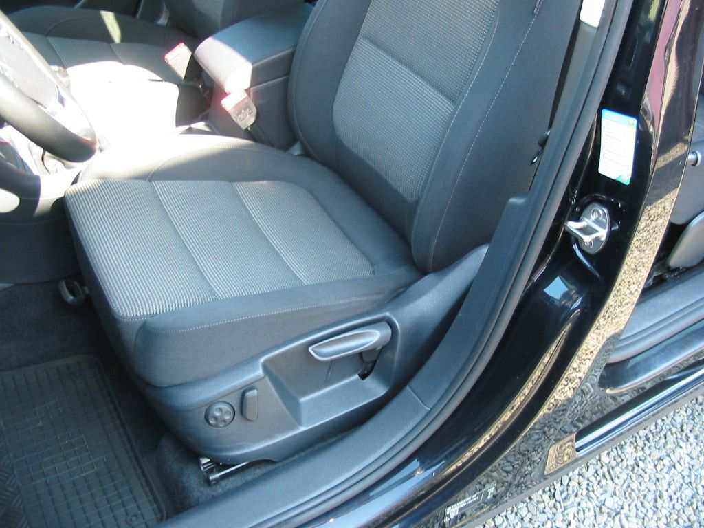 Volkswagen Sharan, 2.0 TDI - 7míst,NAVI,1MAJITEL - fotka 6
