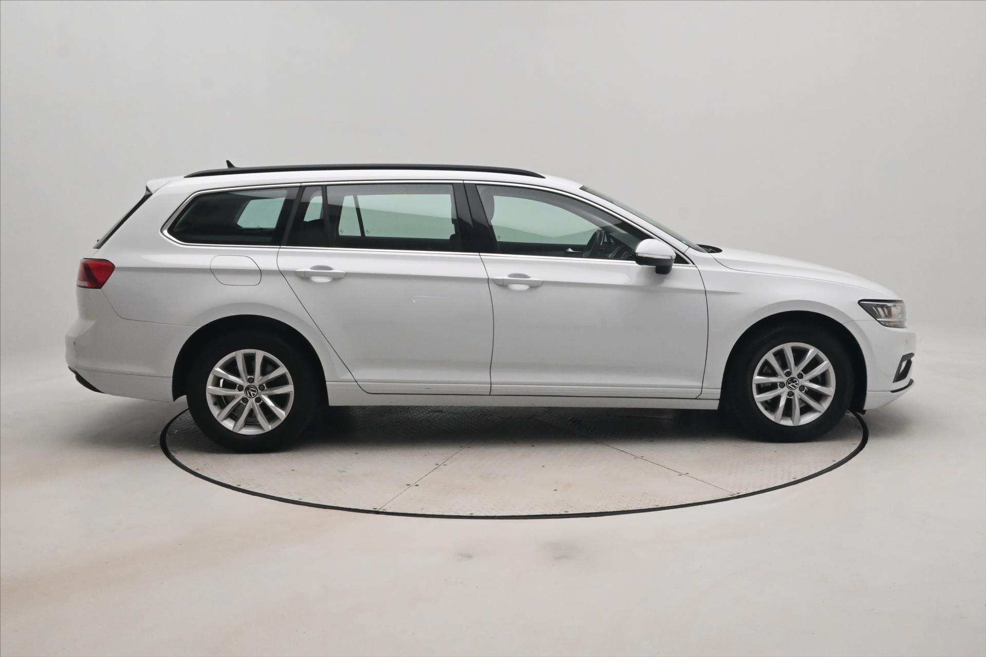 Volkswagen Passat, 2,0 TDI 110KW DSG BUSINESS VŮZ - fotka 4