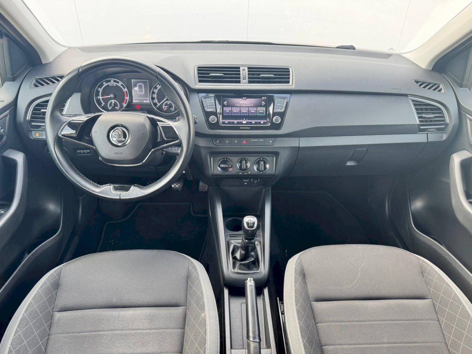 Škoda Fabia, COMBI AMBITION 1,0 TSi / 70 kW - fotka 5
