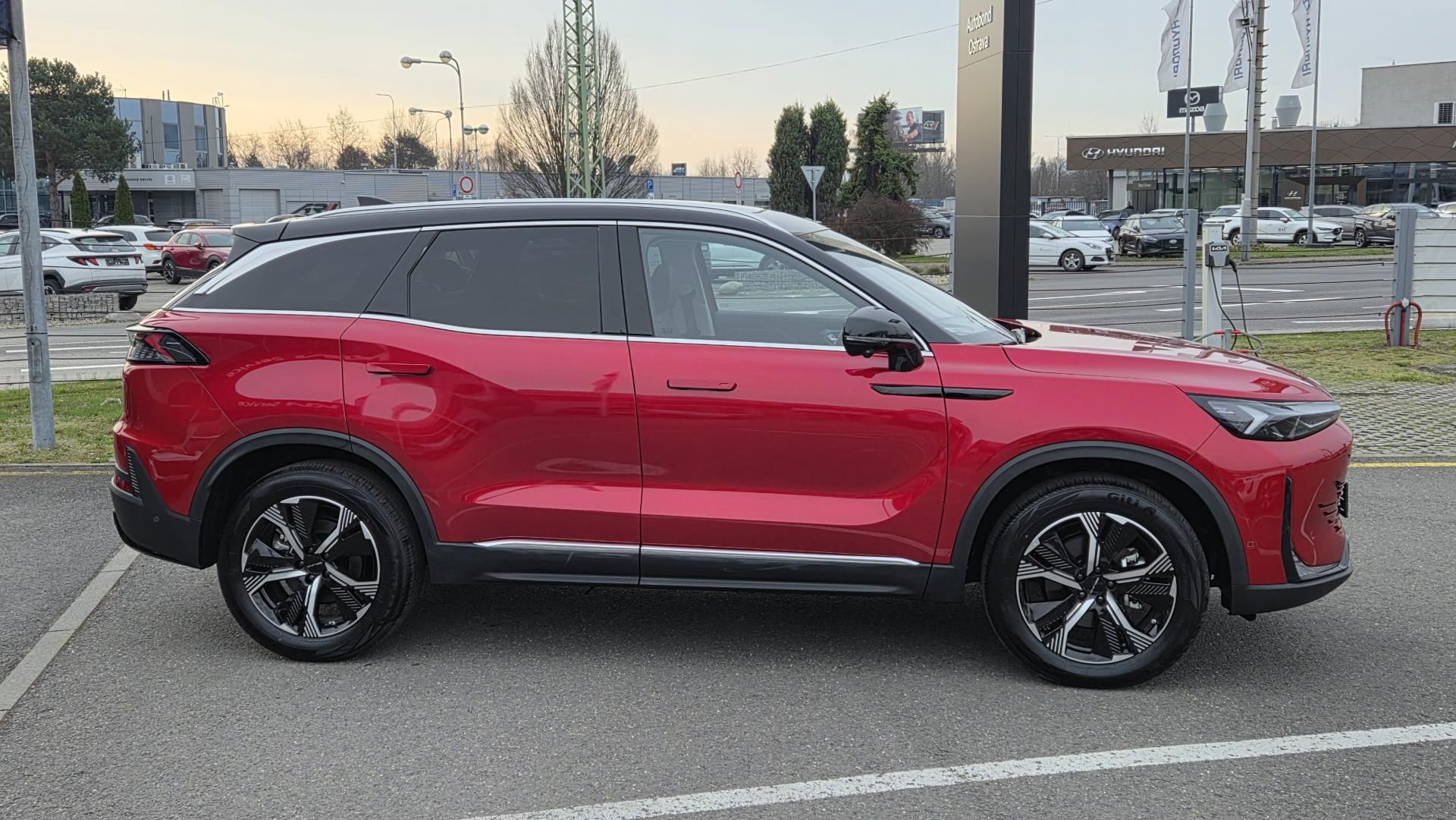 BAIC X7, 1.5T 130kW 7DCT 4x2 - fotka 4