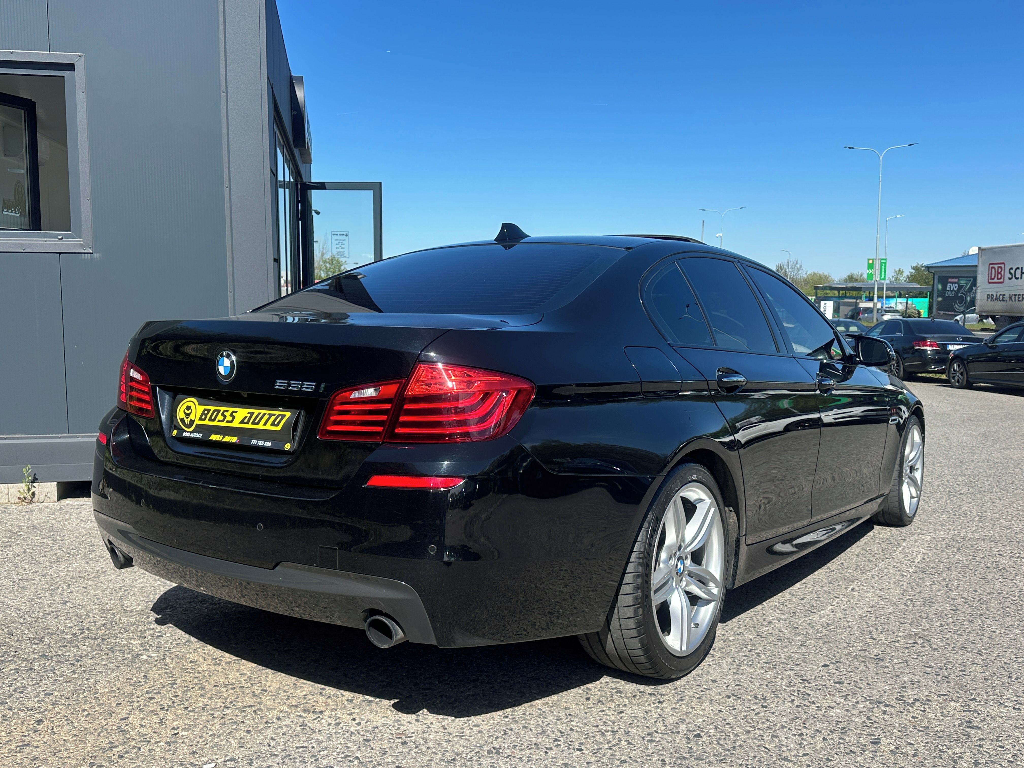 BMW Řada 5, BMW 535I 2014 - fotka 6