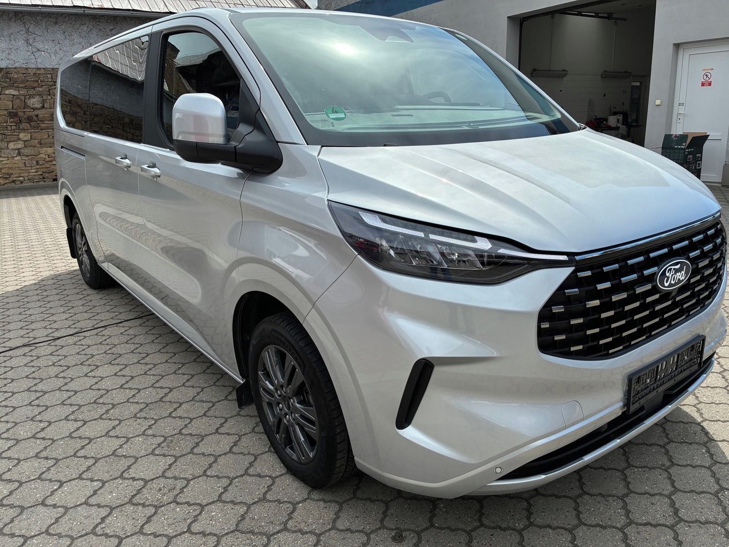 Ford Tourneo Custom - fotka 4