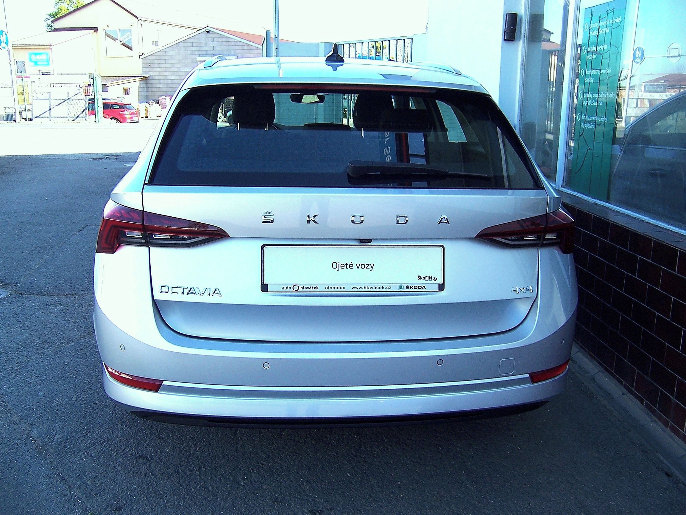 Škoda Octavia, Com.2.0TDI 110kW 4x4 DSG Style - fotka 5