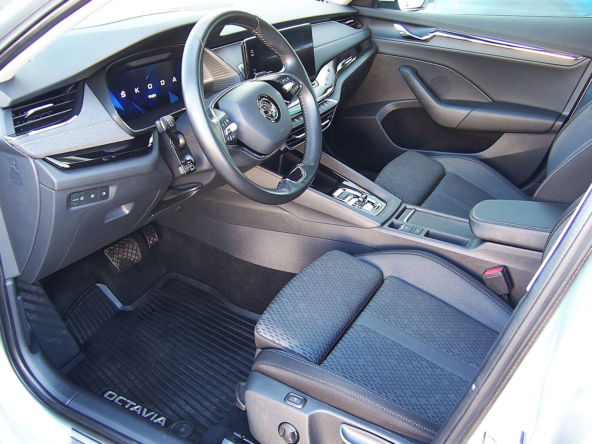 Škoda Octavia, Com.2.0TDI 110kW 4x4 DSG Style - fotka 6