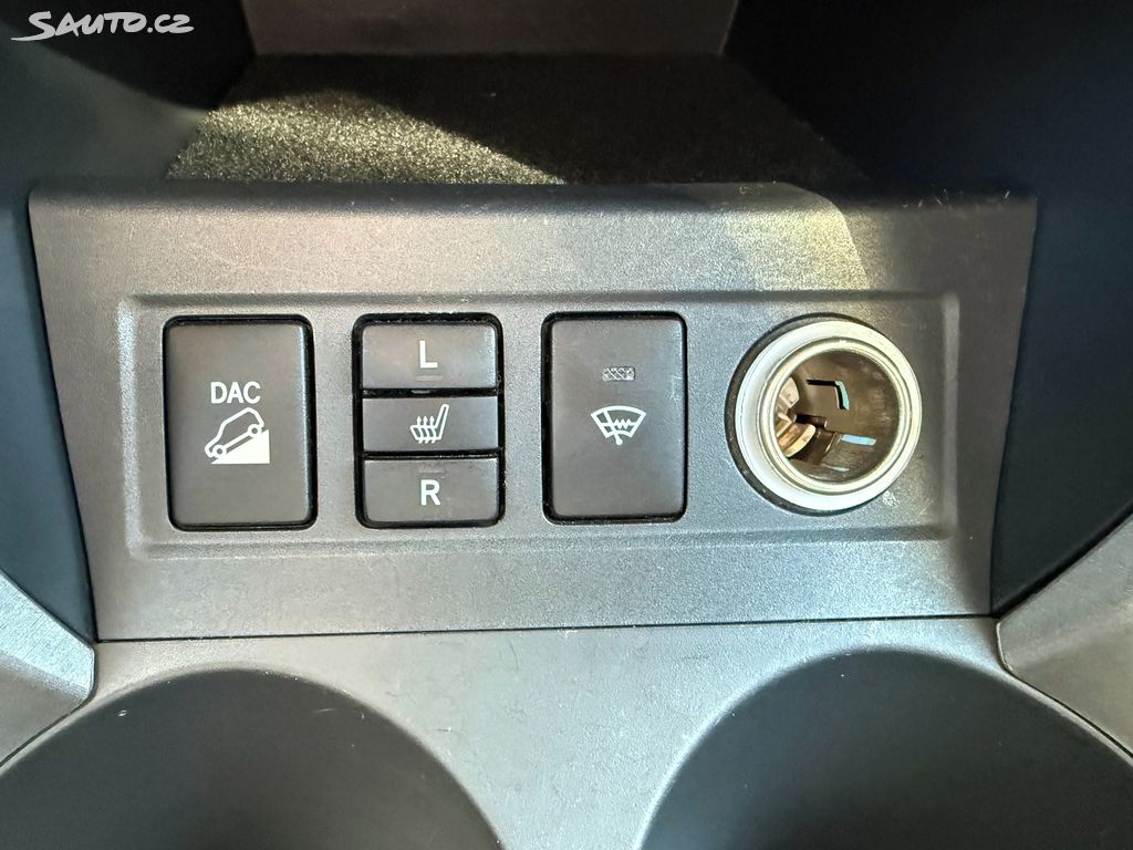 Toyota Rav4, fotka 15