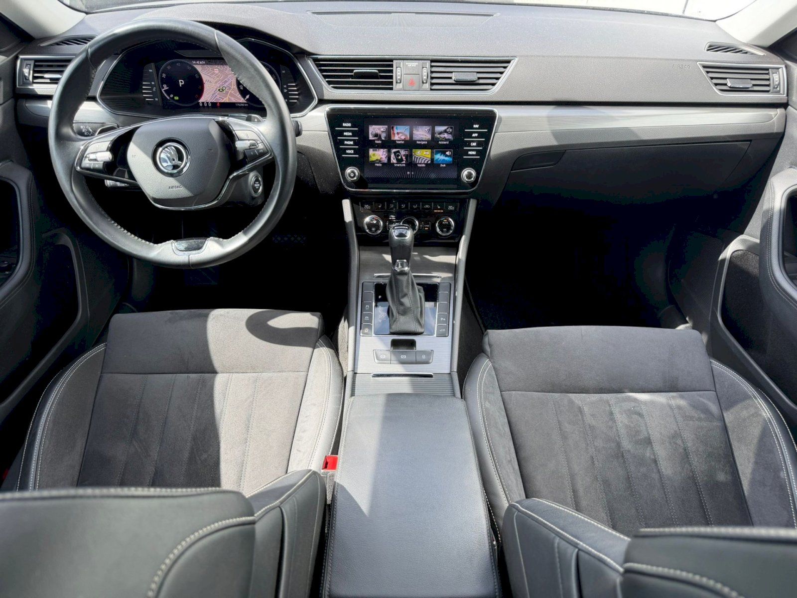 Škoda Superb, combi Style Plus 2,0 TSI 140 k - fotka 5