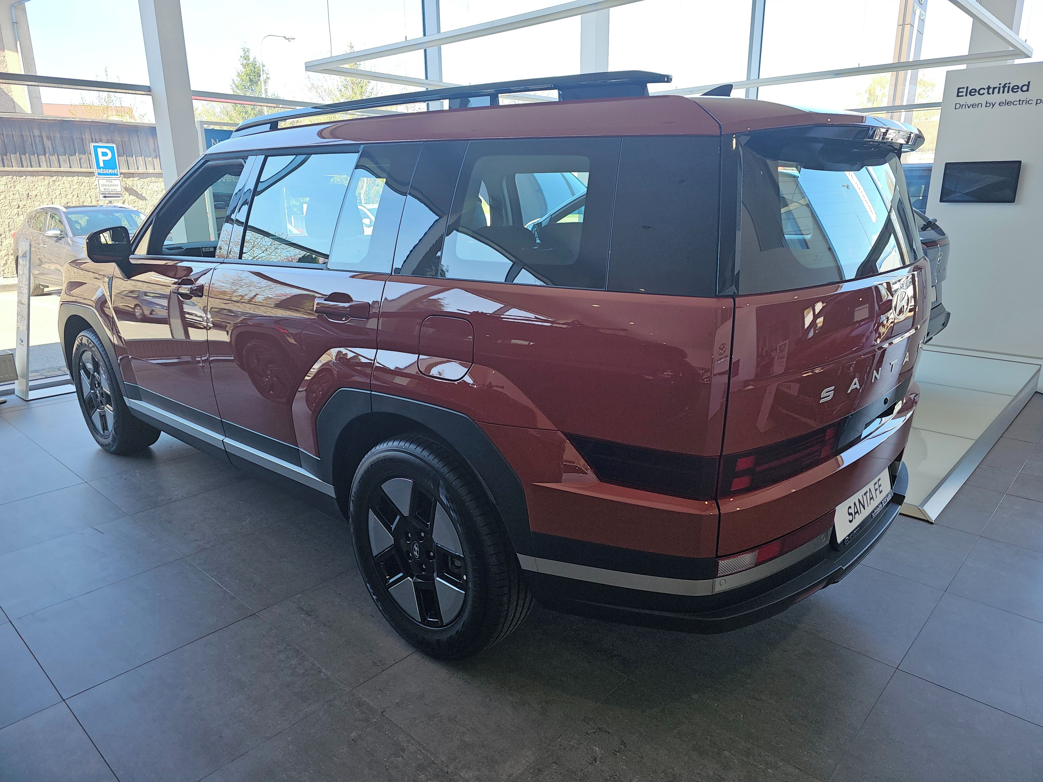 Hyundai Santa Fe, HEV 4x2 6AT Comfort - fotka 4