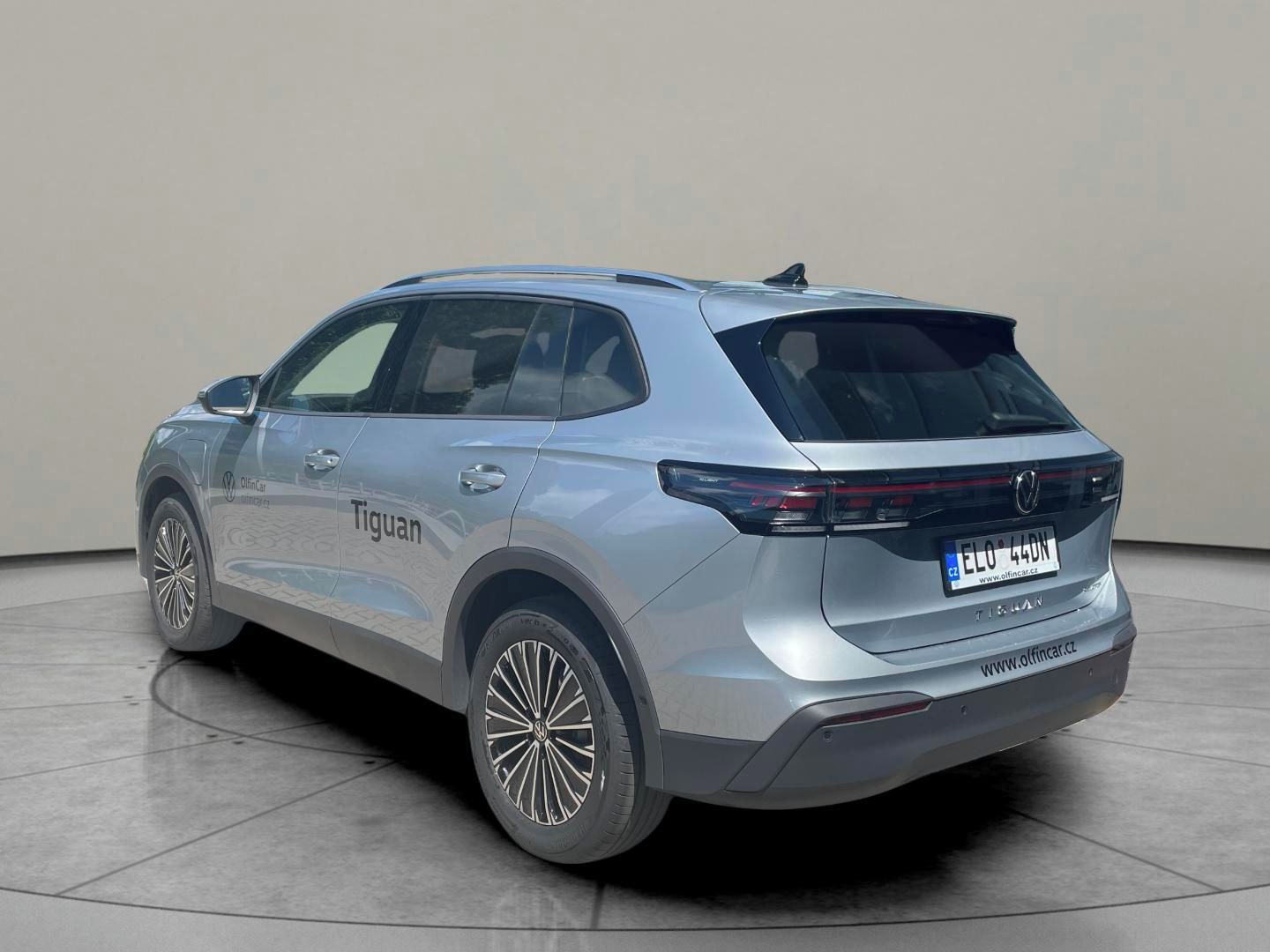 Volkswagen Tiguan, People  1,5 TSI 150 kW eHybrid - fotka 2