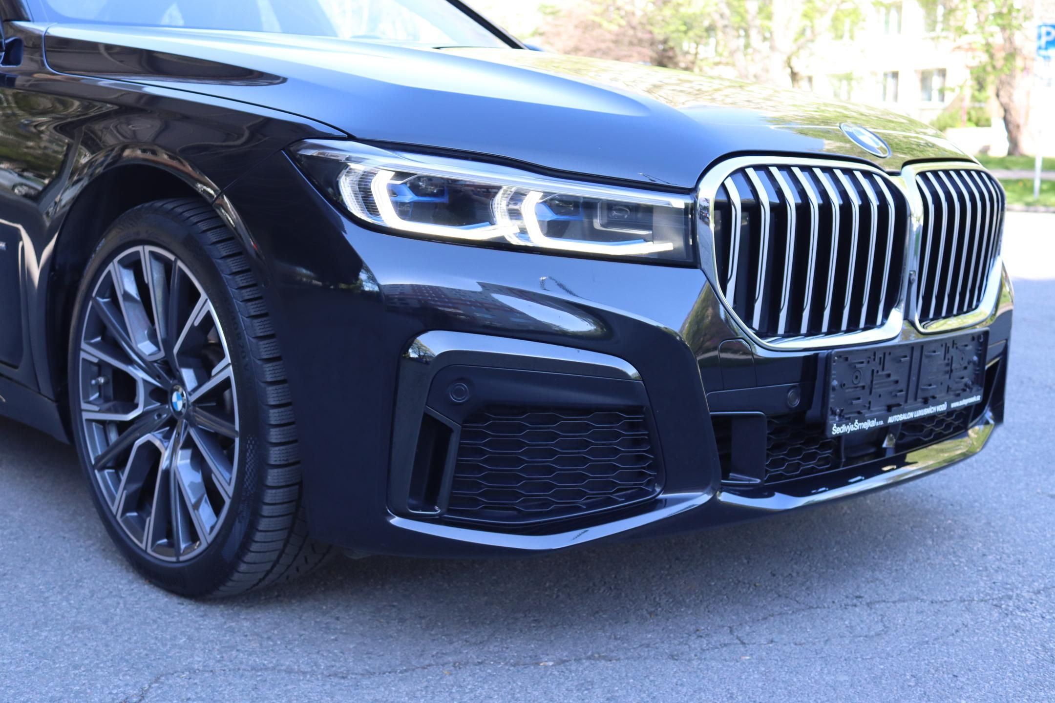 BMW Řada 7, 730D XDRIVE M-PAKET G11 210kW - fotka 6