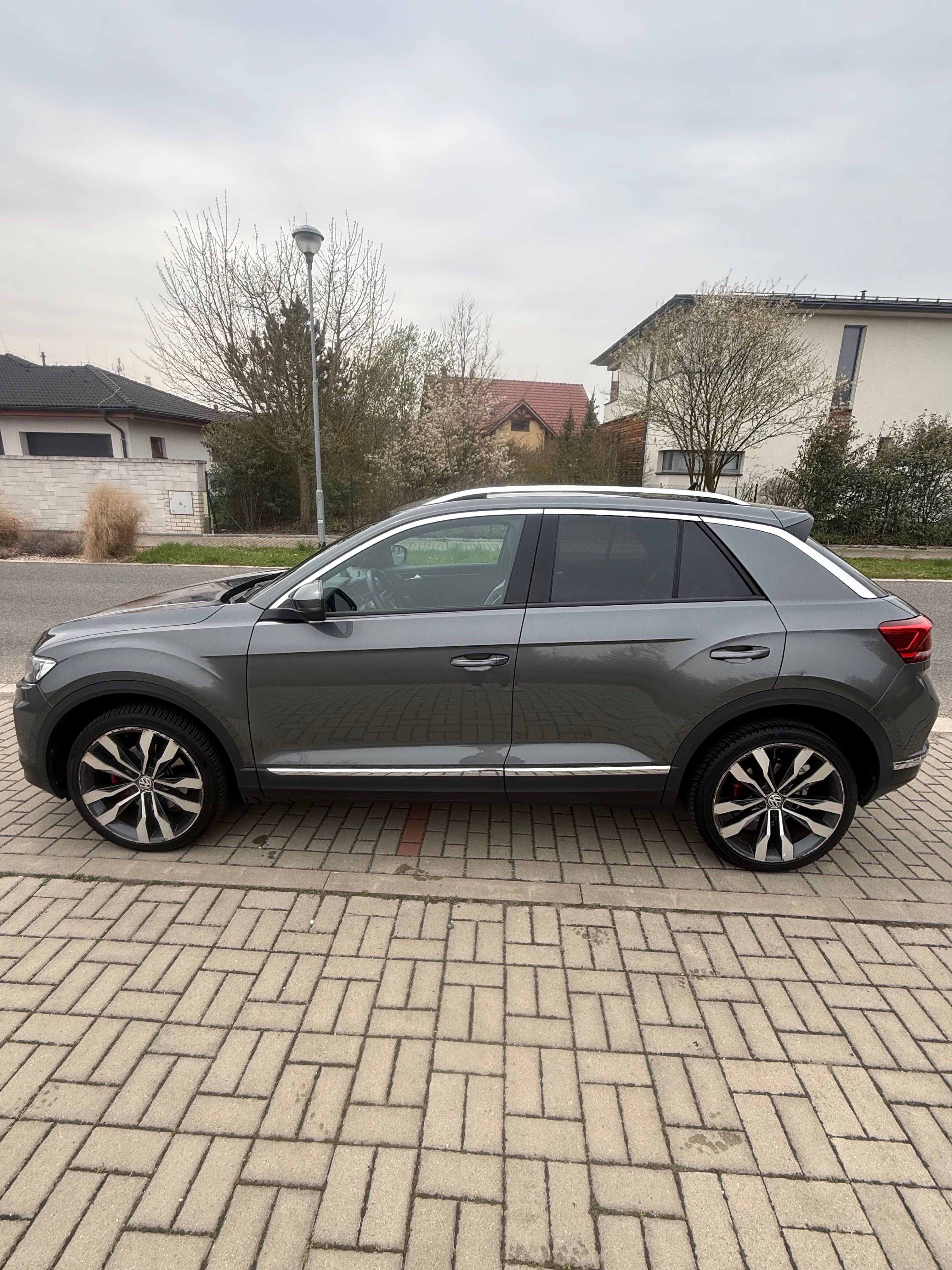 Volkswagen T-Roc, VW T-Roc Sport 2.0 TSI 4Motion - fotka 3