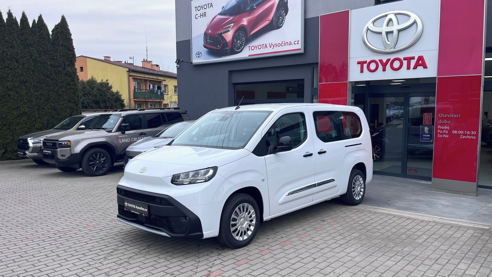 Toyota Proace City Verso, L2 1,2i 110PS Business 5 MÍST