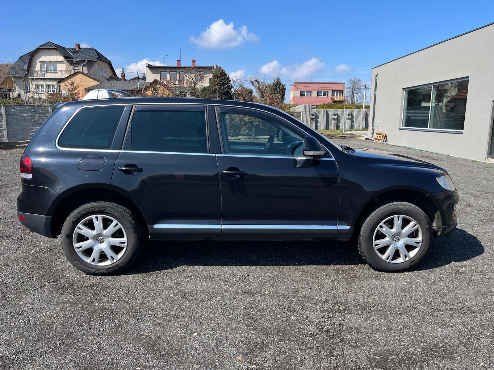 Volkswagen Touareg, V6 3litr, 165 kW facelift - fotka 2