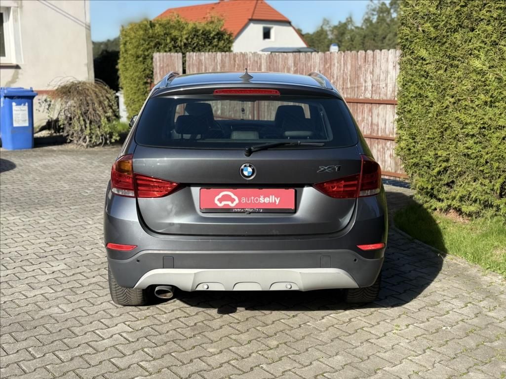 BMW X1, 2,0 20d xDrive NAVI XENON - fotka 5