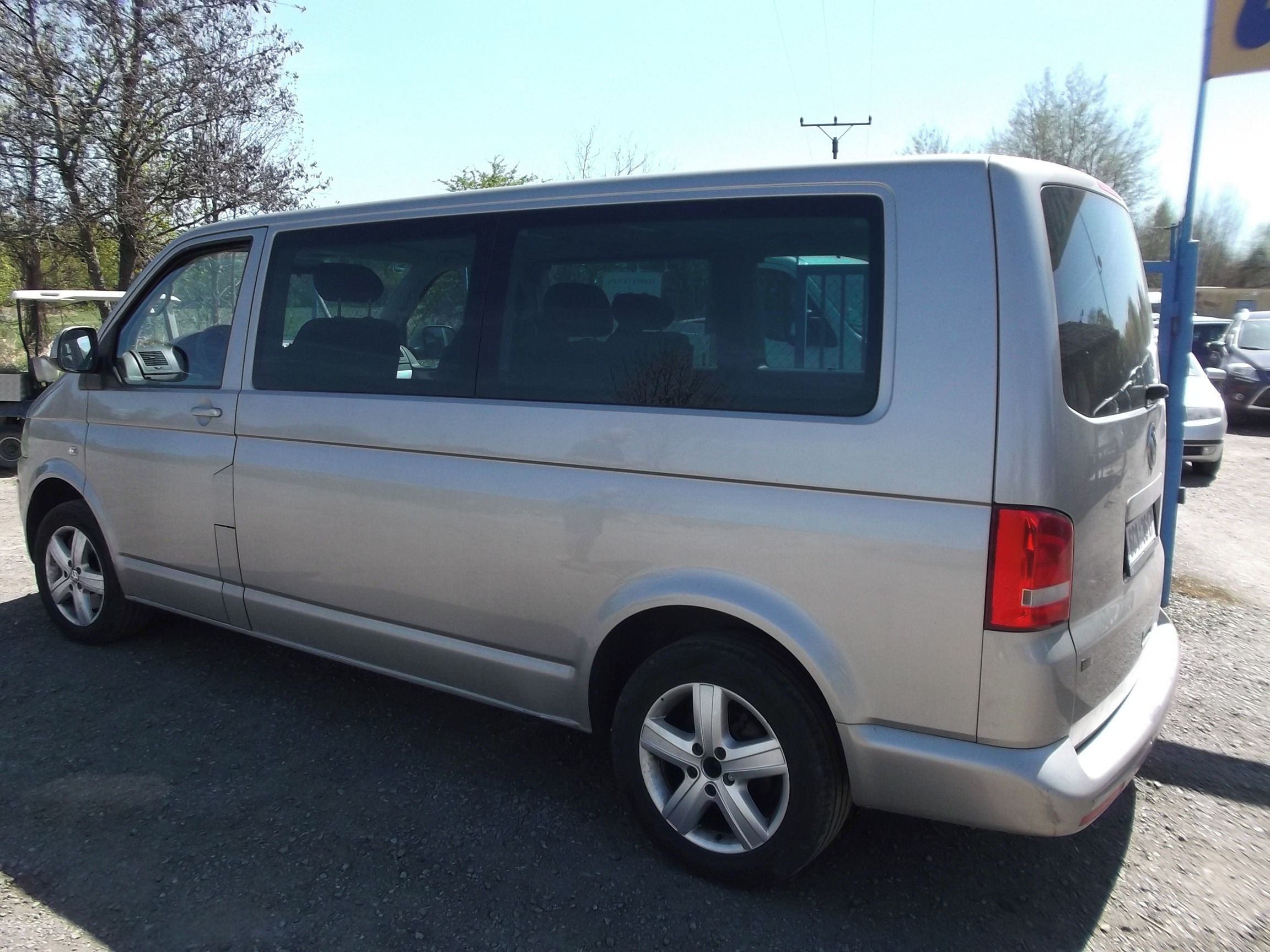 Volkswagen Multivan, 2.0 TDI Multivan DSG 4x4 - fotka 5