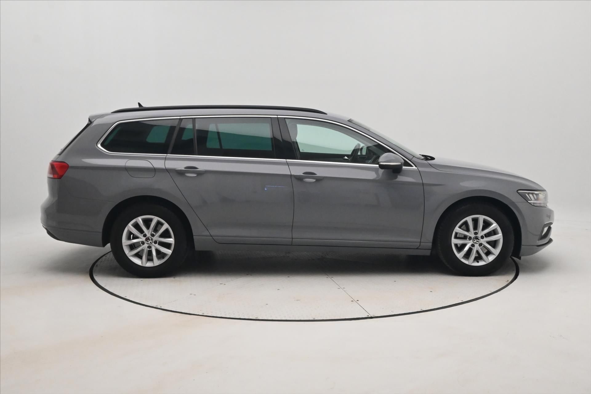 Volkswagen Passat, 2,0 - fotka 4