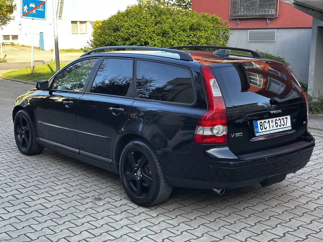 Volvo V50, D5 2.4 D 132kW Kůže Navi Xenon - fotka 6