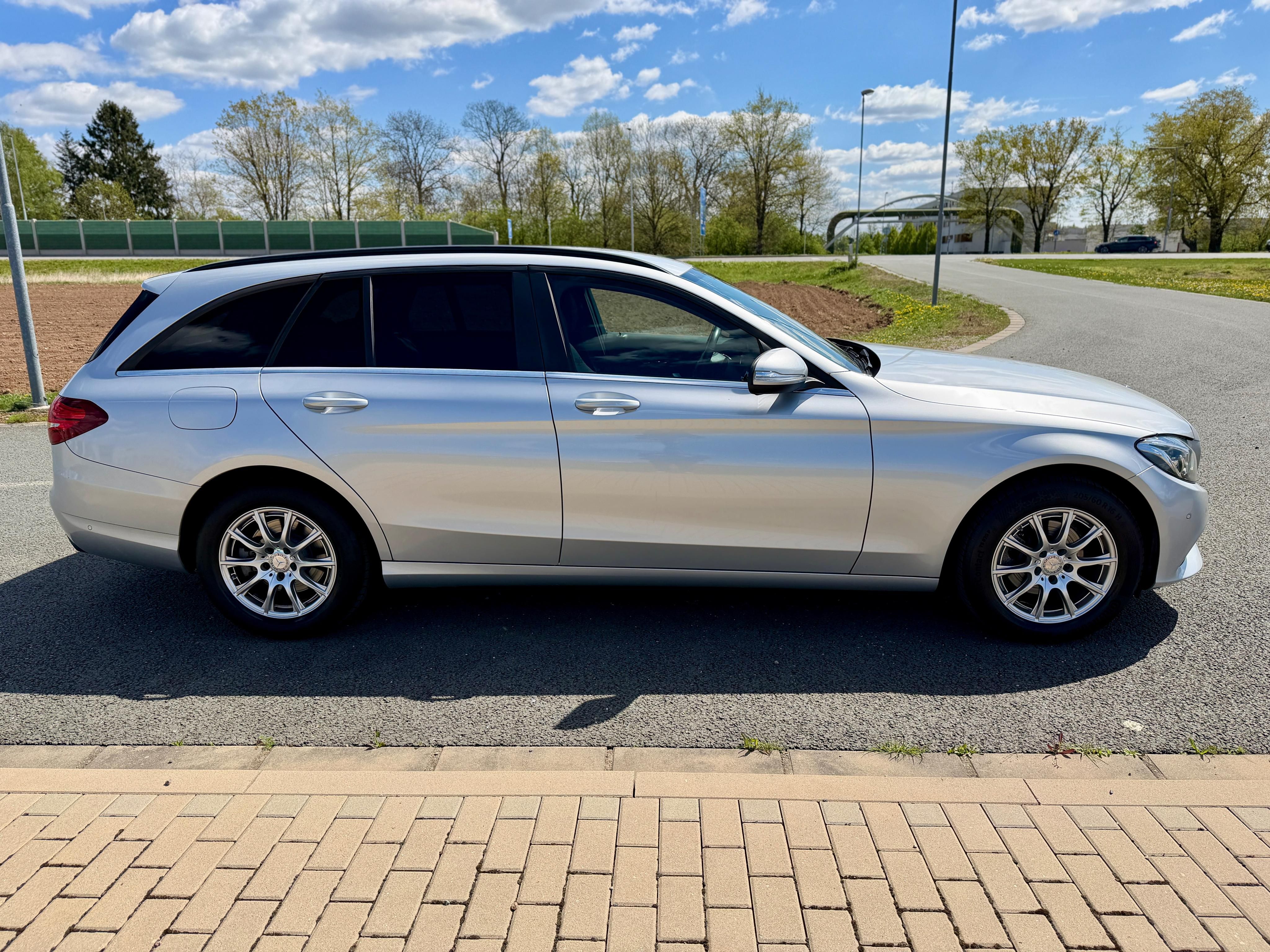 Mercedes-Benz Třídy C, 200d FULL LED NAVI SERVISKA - fotka 6