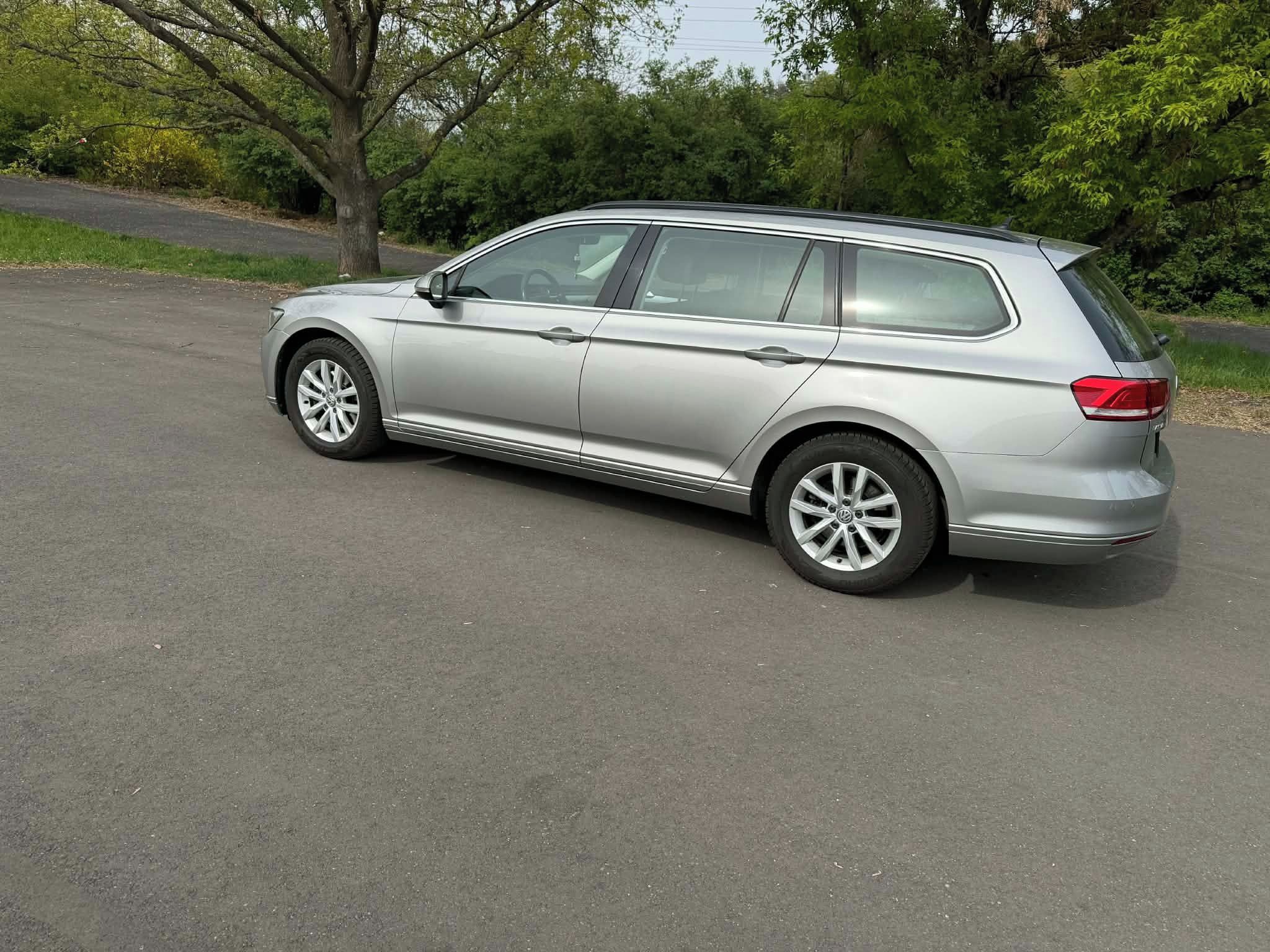 Volkswagen Passat, 1.6 TDI - servisováno - fotka 3