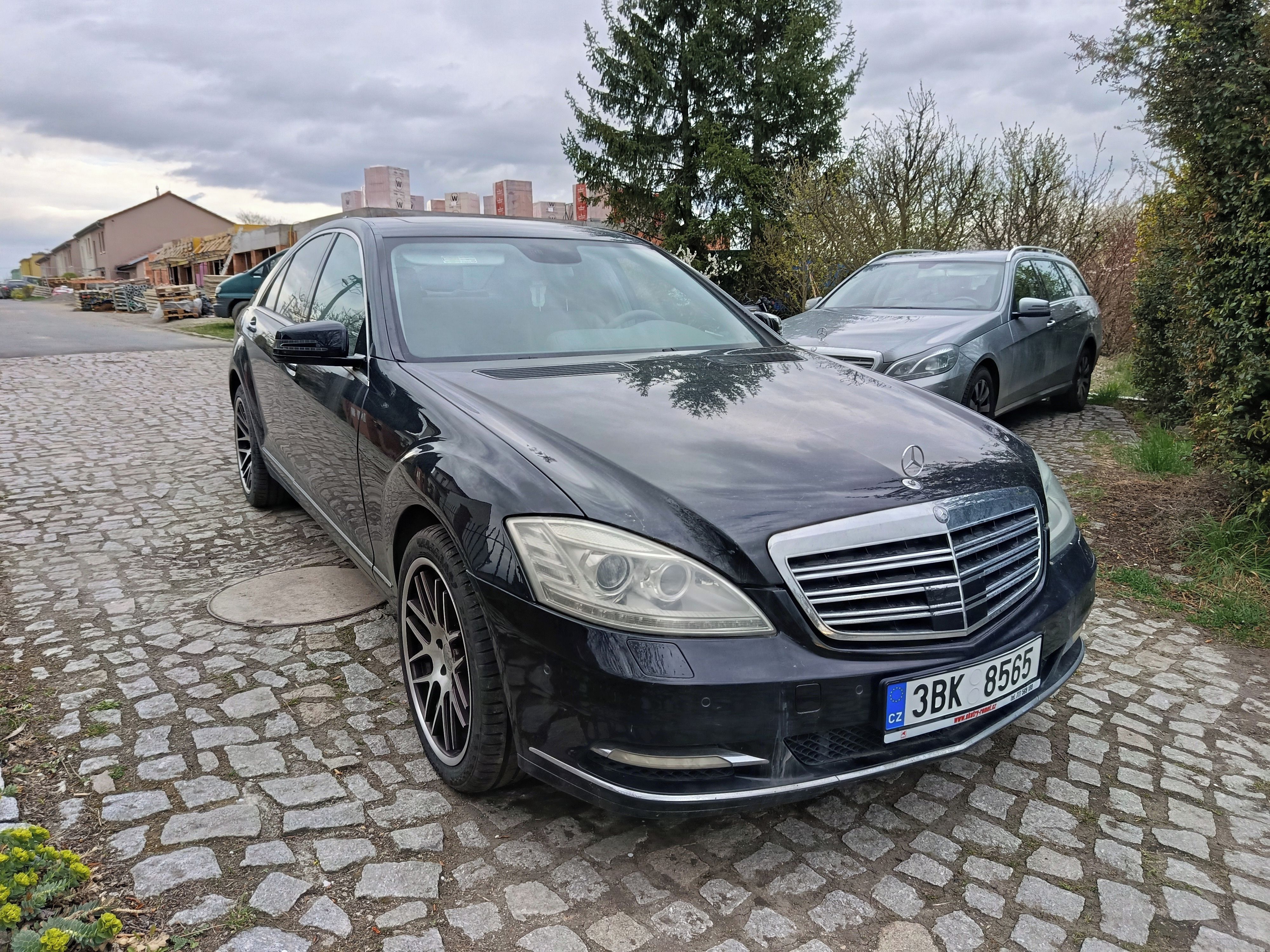 Mercedes-Benz Třídy S, BlueTec 4matic - fotka 2